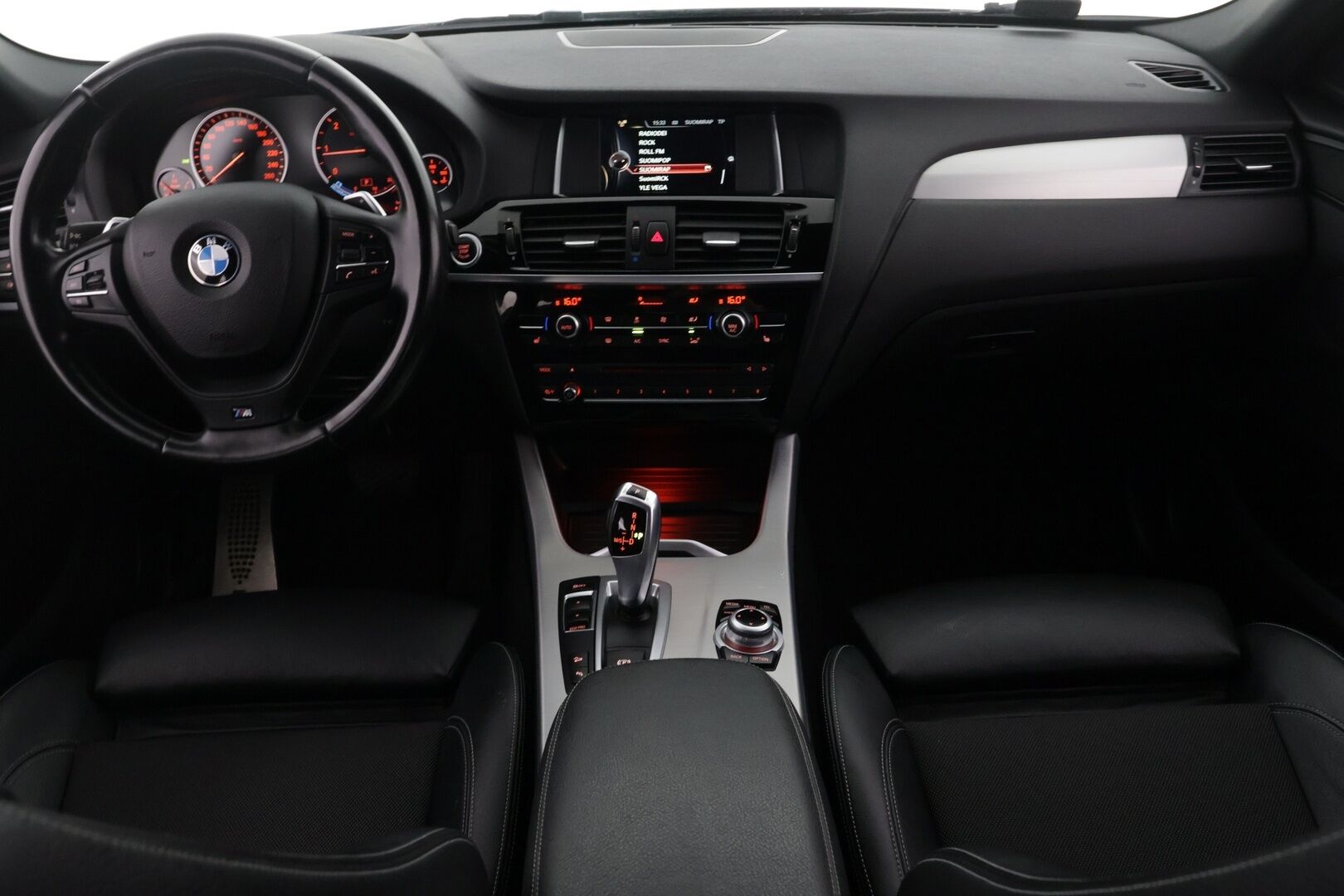BMW X4 2015 X4 26 xDrive20d A 140 kW - | M-Sport | Hifi | HUD | P.Kamera | Alletaittuva vetokoukku | Tutkat eteen & taakse | Vakionopeudensäädin | 