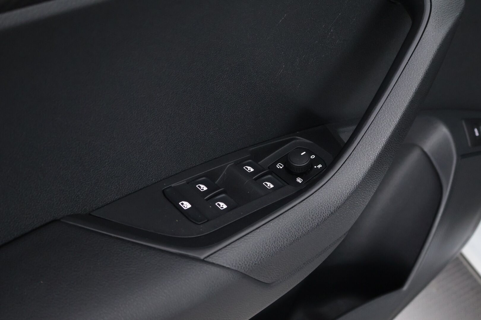 Skoda Karoq 2019 1,5 TSI 4x4 SportLine Edition DSG Autom. - Suomiauto | Webasto | Adapt.vakkari | Vetokoukku | Peruutuskamera | Lämm.tuulilasi | Adapt.LED | Huippuvarusteet!