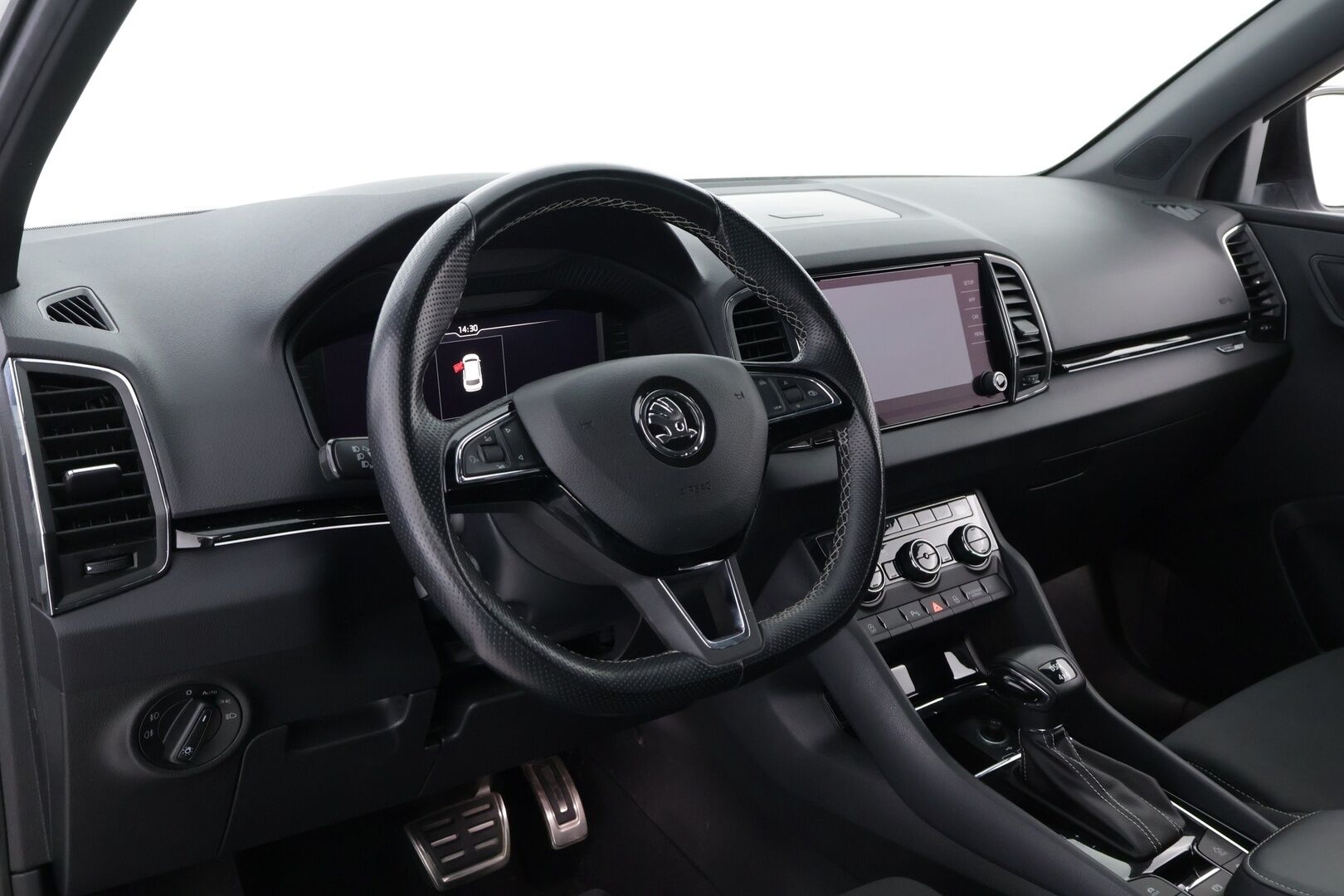 Skoda Karoq 2019 1,5 TSI 4x4 SportLine Edition DSG Autom. - Suomiauto | Webasto | Adapt.vakkari | Vetokoukku | Peruutuskamera | Lämm.tuulilasi | Adapt.LED | Huippuvarusteet!