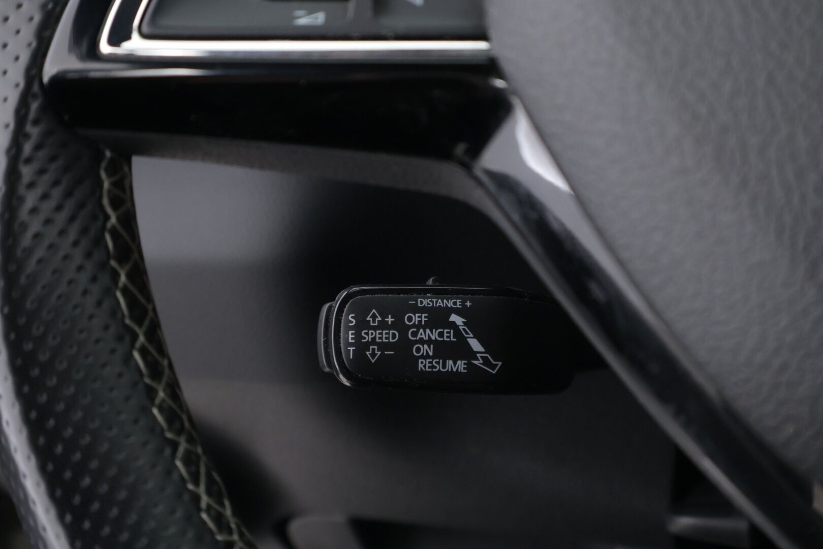 Skoda Karoq 2019 1,5 TSI 4x4 SportLine Edition DSG Autom. - Suomiauto | Webasto | Adapt.vakkari | Vetokoukku | Peruutuskamera | Lämm.tuulilasi | Adapt.LED | Huippuvarusteet!