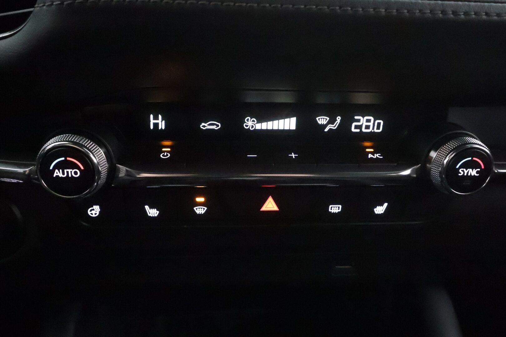 Mazda 3 2019 Hatchback 2,0 (122 hv) SKYACTIV-G Vision MT HK1 * ACC / HUD / LED / P.Tutka / Navi / Kaistavahti / Katveavustin * - 1-om Suomi-auto / Kahdet renkaat aluvanteilla - HULLUT AVAJAISHULINAT KORKOTARJOUS 3,29 %