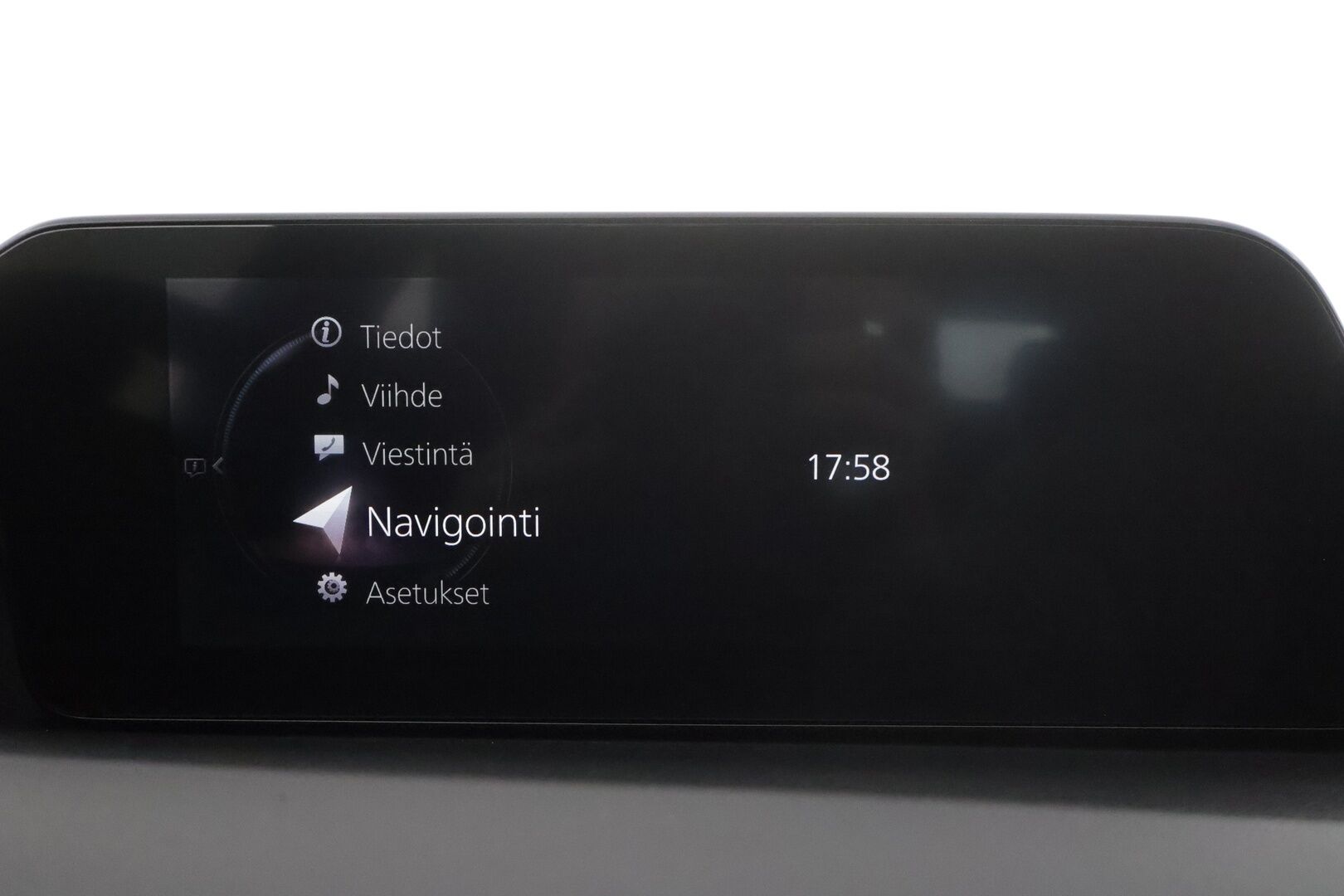 Mazda 3 2019 Hatchback 2,0 (122 hv) SKYACTIV-G Vision MT HK1 * ACC / HUD / LED / P.Tutka / Navi / Kaistavahti / Katveavustin * - 1-om Suomi-auto / Kahdet renkaat aluvanteilla - HULLUT AVAJAISHULINAT KORKOTARJOUS 3,29 %