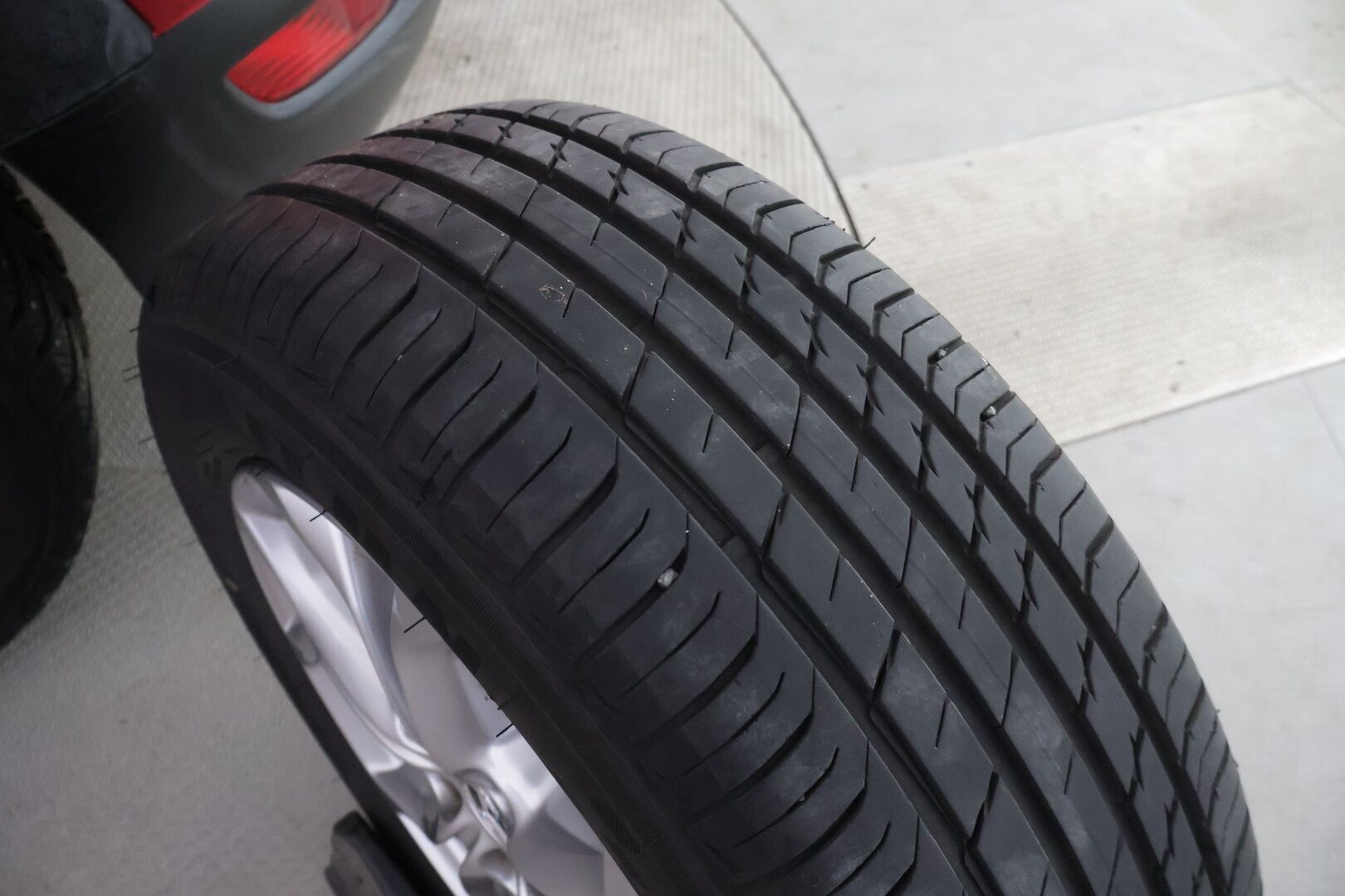 Mazda CX-3 2019 2,0 (120 hv) SKYACTIV-G Premium Plus 6AT GC2 ** Vakkari / Lohko / Tutkat / Rat. Läm. - ** Kahdet renkaat / Katumaasturi ** - Osta nyt, maksa vasta ensi vuonna