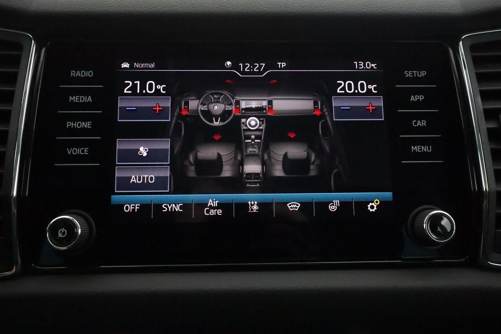 Skoda Kodiaq 2019 1,5 TSI ACT 4x4 Ambition DSG Autom. - Suomiauto | Webasto | Koukku | ACC | Peruutuskamera | Adapt.LED | KeylessGo | Ratinlämmitys | Ambient | Huippuvarusteet! - KORKO VAIN 3,99 %