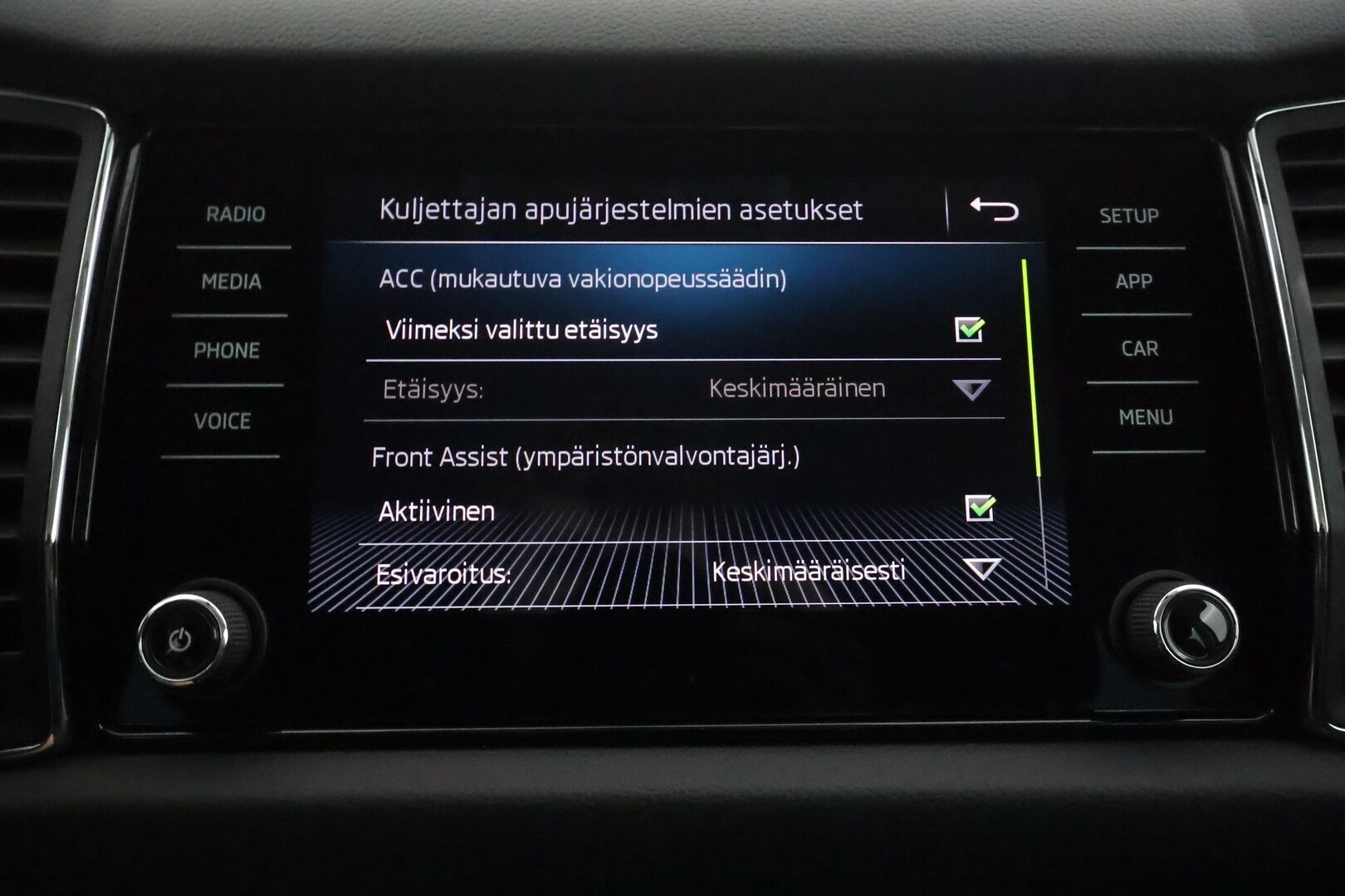 Skoda Kodiaq 2019 1,5 TSI ACT 4x4 Ambition DSG Autom. - Suomiauto | Webasto | Koukku | ACC | Peruutuskamera | Adapt.LED | KeylessGo | Ratinlämmitys | Ambient | Huippuvarusteet! - KORKO VAIN 3,99 %