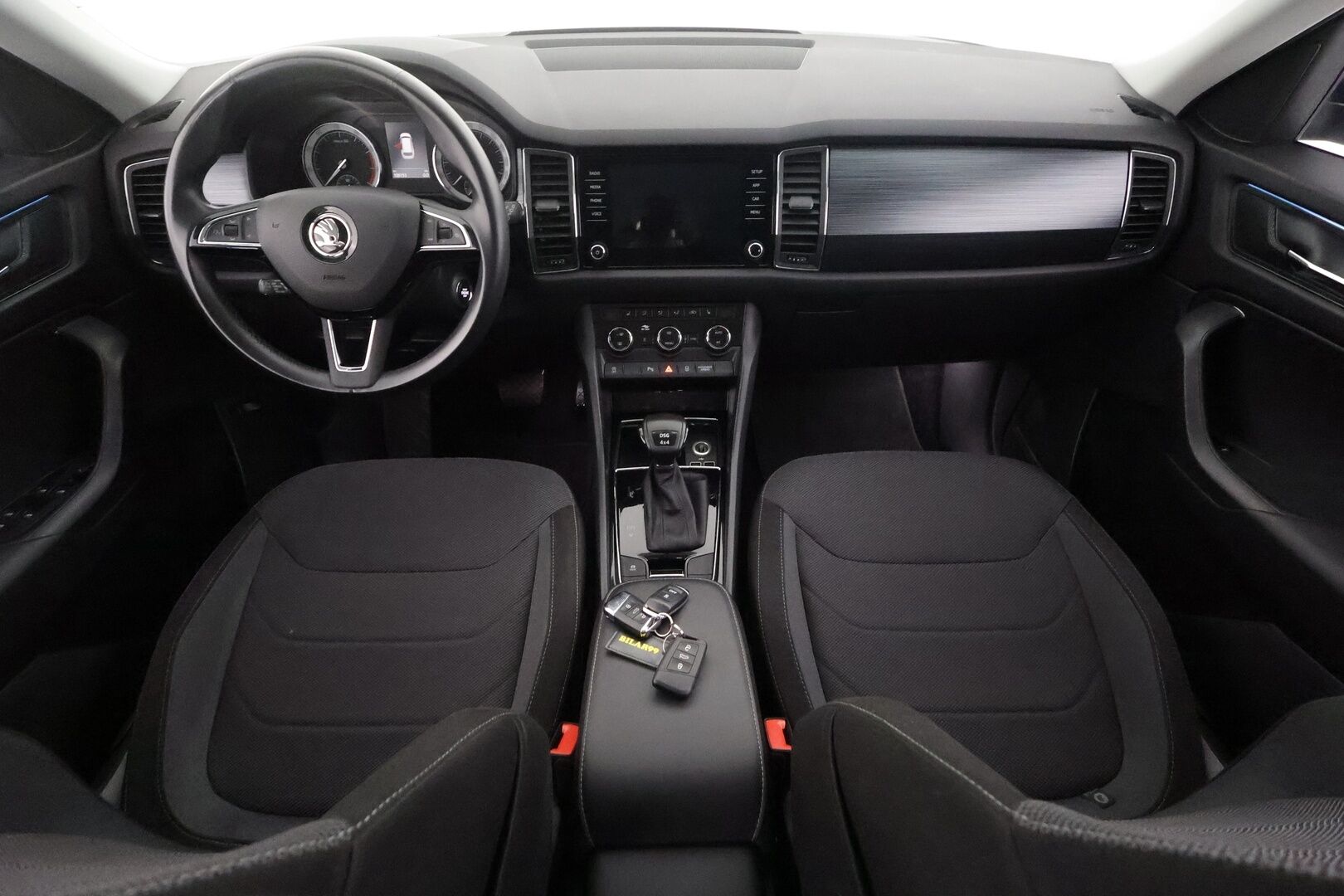 Skoda Kodiaq 2019 1,5 TSI ACT 4x4 Ambition DSG Autom. - Suomiauto | Webasto | Koukku | ACC | Peruutuskamera | Adapt.LED | KeylessGo | Ratinlämmitys | Ambient | Huippuvarusteet! - KORKO VAIN 3,99 %