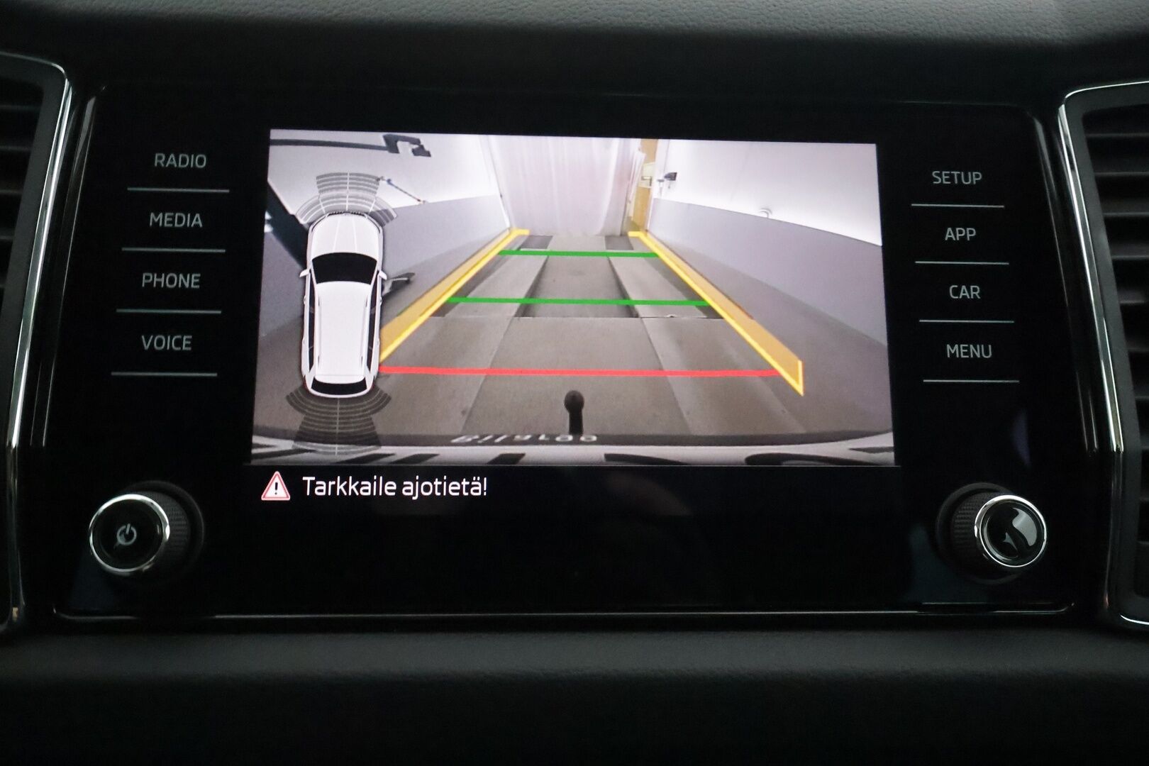 Skoda Kodiaq 2019 1,5 TSI ACT 4x4 Ambition DSG Autom. - Suomiauto | Webasto | Koukku | ACC | Peruutuskamera | Adapt.LED | KeylessGo | Ratinlämmitys | Ambient | Huippuvarusteet! - KORKO VAIN 3,99 %