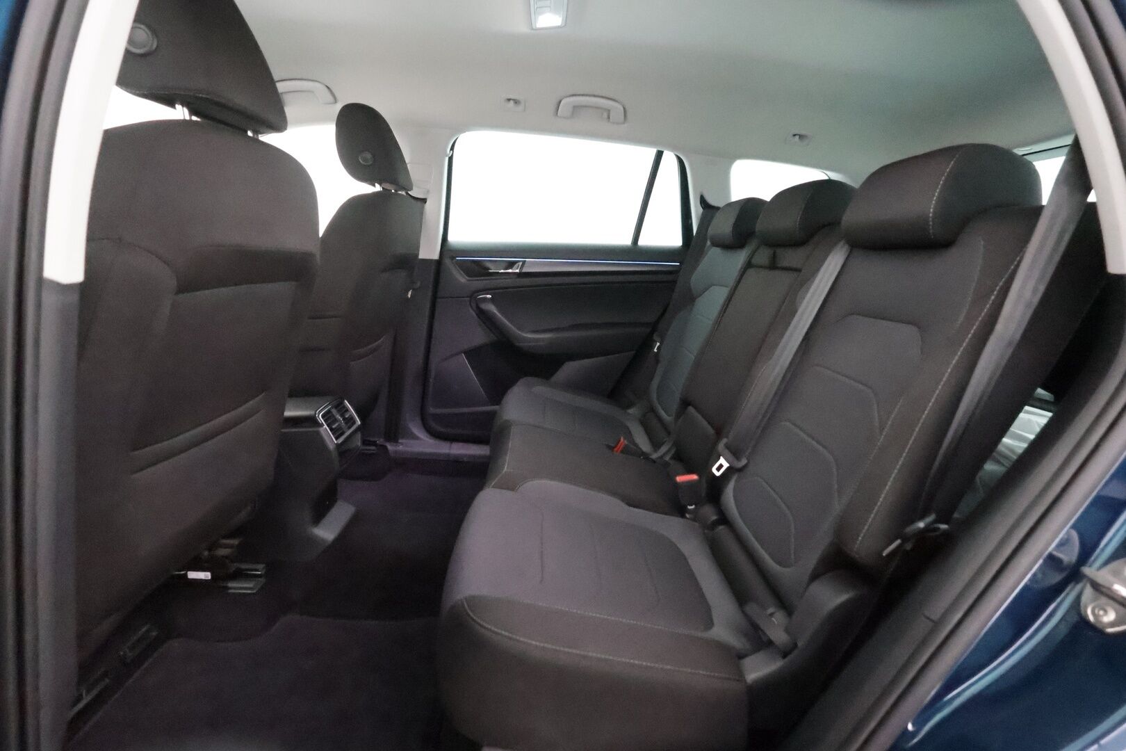 Skoda Kodiaq 2019 1,5 TSI ACT 4x4 Ambition DSG Autom. - Suomiauto | Webasto | Koukku | ACC | Peruutuskamera | Adapt.LED | KeylessGo | Ratinlämmitys | Ambient | Huippuvarusteet! - KORKO VAIN 3,99 %