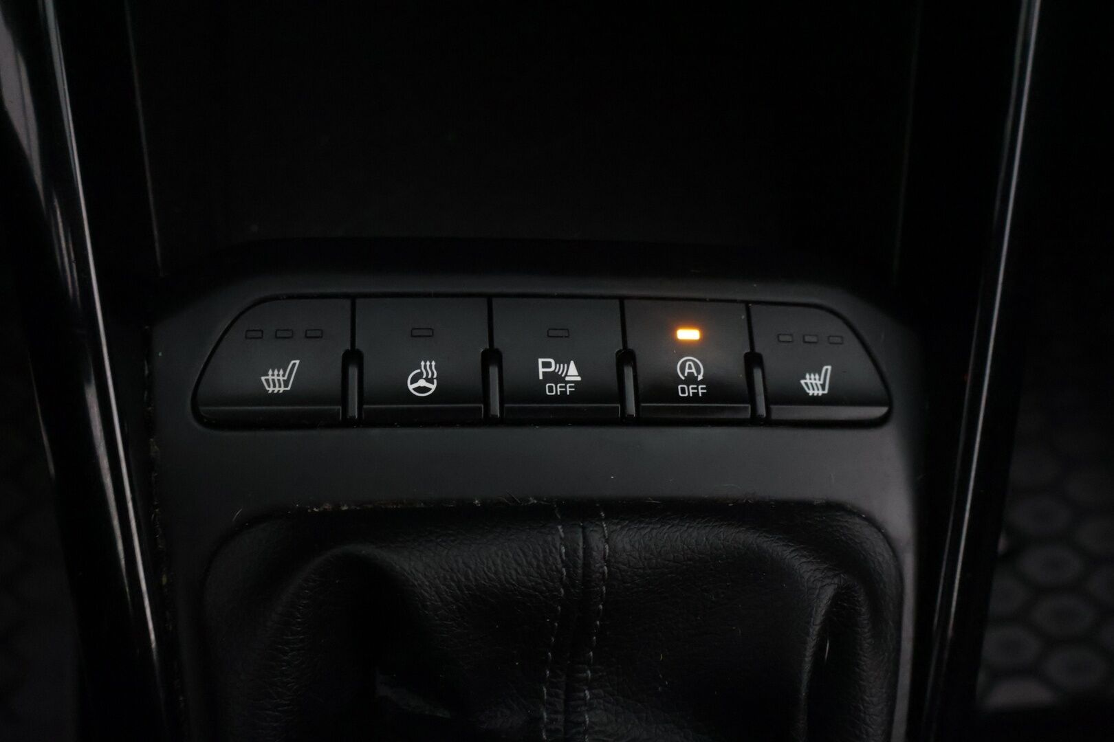 Kia Stonic 2019 1,0 T-GDI ISG 100hv EX EcoDynamics *Suomi-auto / Lohko / P.Kamera / CarPlay & Android Auto / Ratinlämmitin* - *2x Renkaat / Suomi-auto* - HULLUT AVAJAISHULINAT KORKOTARJOUS 3,29 %