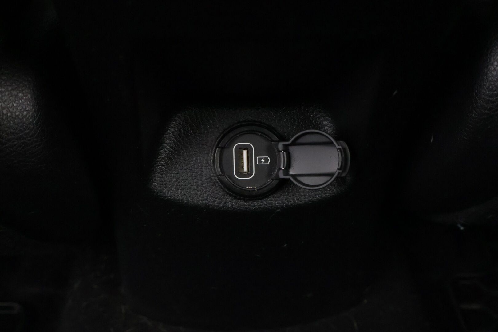 Kia Stonic 2019 1,0 T-GDI ISG 100hv EX EcoDynamics *Suomi-auto / Lohko / P.Kamera / CarPlay & Android Auto / Ratinlämmitin* - *2x Renkaat / Suomi-auto* - HULLUT AVAJAISHULINAT KORKOTARJOUS 3,29 %