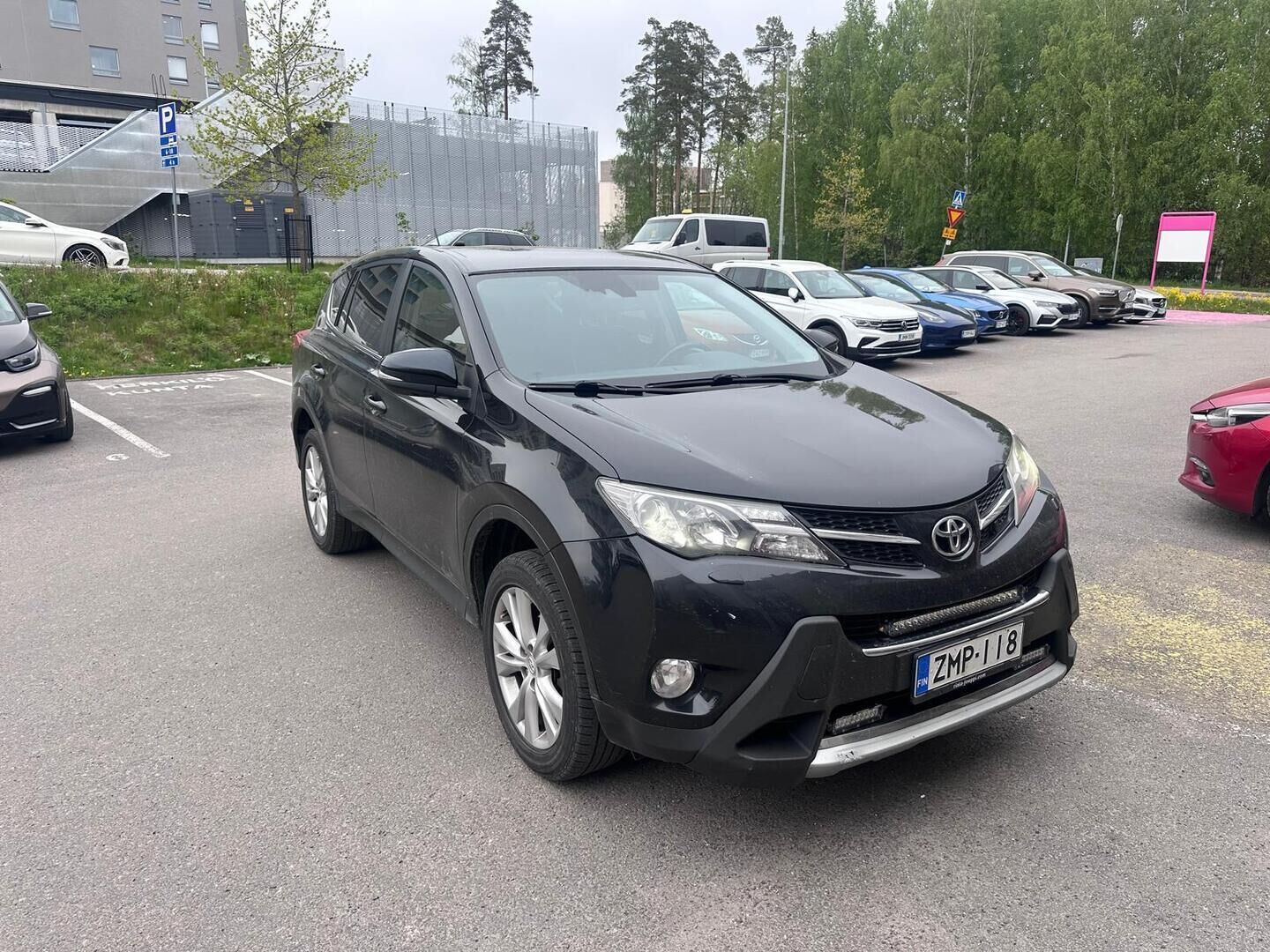 Toyota RAV4 2013 Valvematic AWD Premium Multidrive S - Vetokoukku / Nahkapenkit / Peruutuskamera / Sähköinen kuljettajanistuin / Vakkari