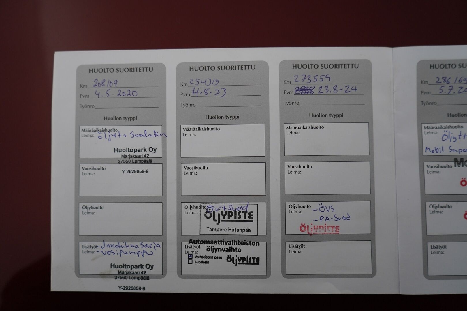 Volvo V70 2001 YritysOutlet - Myydään vain yrityksille - Kahdet renkaat / Fiksut huollot