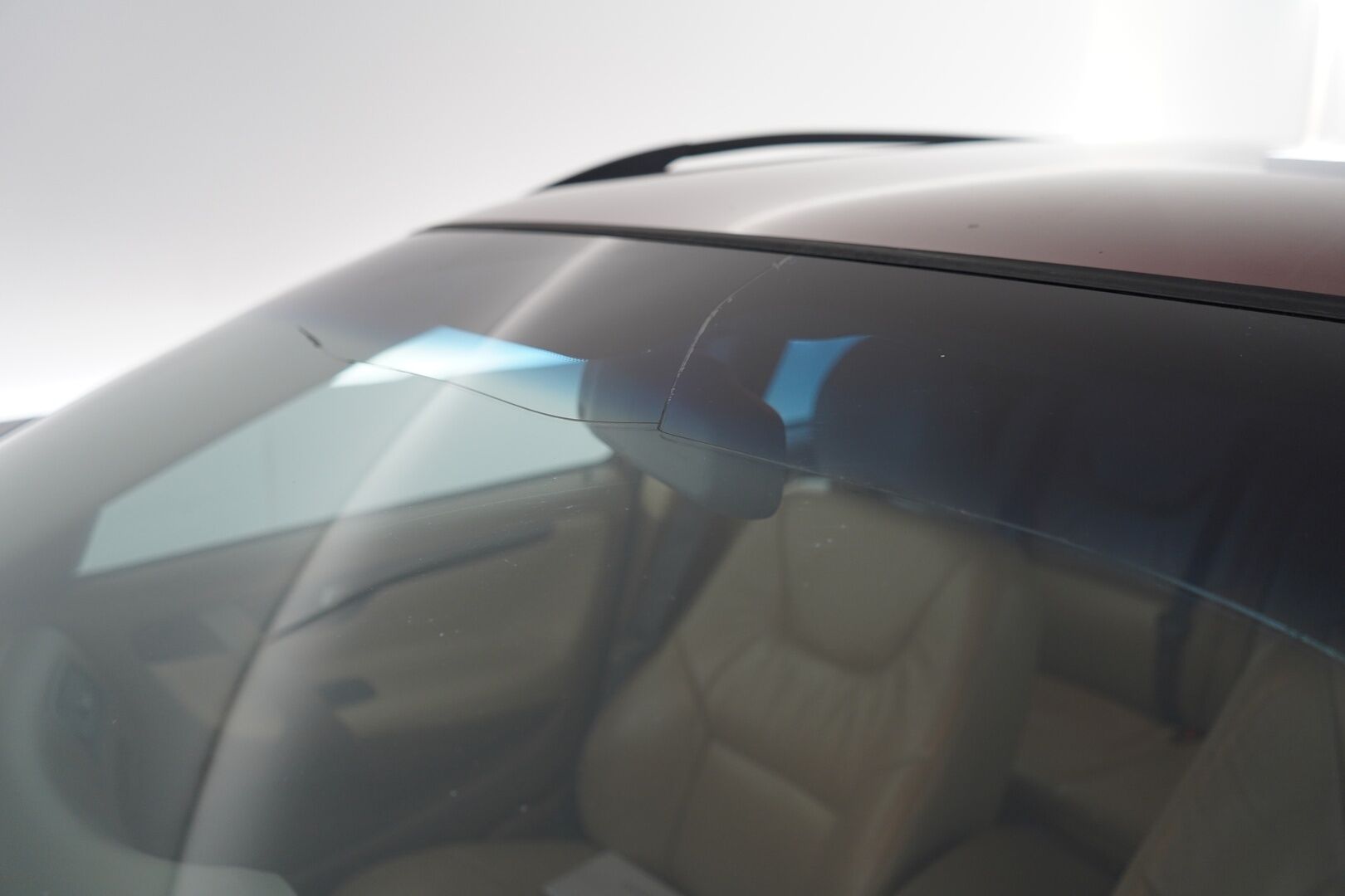 Volvo V70 2001 YritysOutlet - Myydään vain yrityksille - Kahdet renkaat / Fiksut huollot