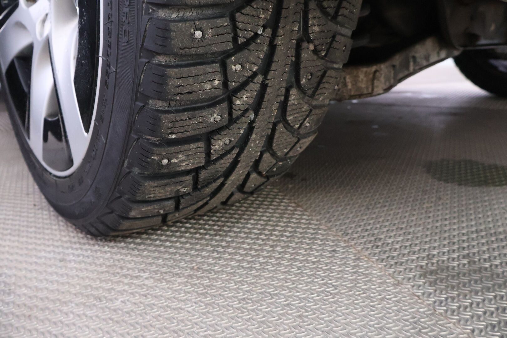 Volvo V60 2014 D6 AWD Summum Plug in Hybrid aut. - YritysOutlet - Myydään vain yrityksille - - Webasto / Koukku / Navi / Vakkari / Nahat muistilla / Bluetooth