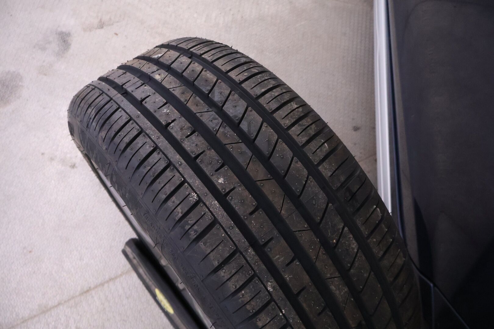 Volvo V60 2014 D6 AWD Summum Plug in Hybrid aut. - YritysOutlet - Myydään vain yrityksille - - Webasto / Koukku / Navi / Vakkari / Nahat muistilla / Bluetooth