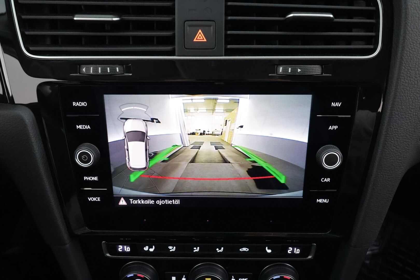 Volkswagen Golf 2019 Highline 1,5 TSI EVO 96 kW BLUEMOTION DSG * ACC / Webasto / Adapt.LED / P.kamera / Navi / Keyless * - Suomi-auto / Kahdet renkaat aluvanteilla / Merkkihuollot