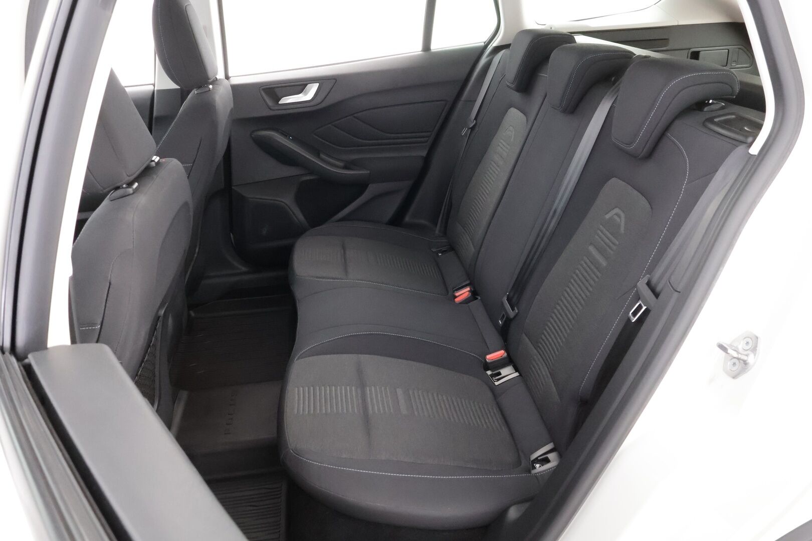 Ford Focus 2019 1,0 EcoBoost 125hv A8 Active Wagon * Webasto / Adapt.Vakkari / Adapt.LED / Lämm.Tuulilasi / Ratinlämmitys! - Suomiauto / Merkkihuollot / 2x Hyvät renkaat!