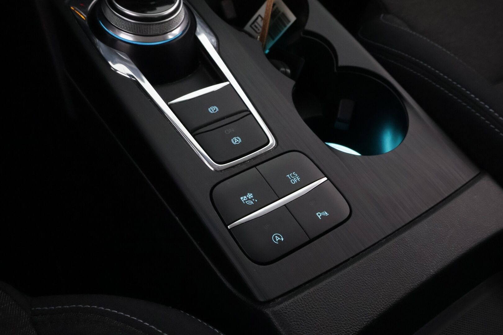 Ford Focus 2019 1,0 EcoBoost 125hv A8 Active Wagon * Webasto / Adapt.Vakkari / Adapt.LED / Lämm.Tuulilasi / Ratinlämmitys! - Suomiauto / Merkkihuollot / 2x Hyvät renkaat!