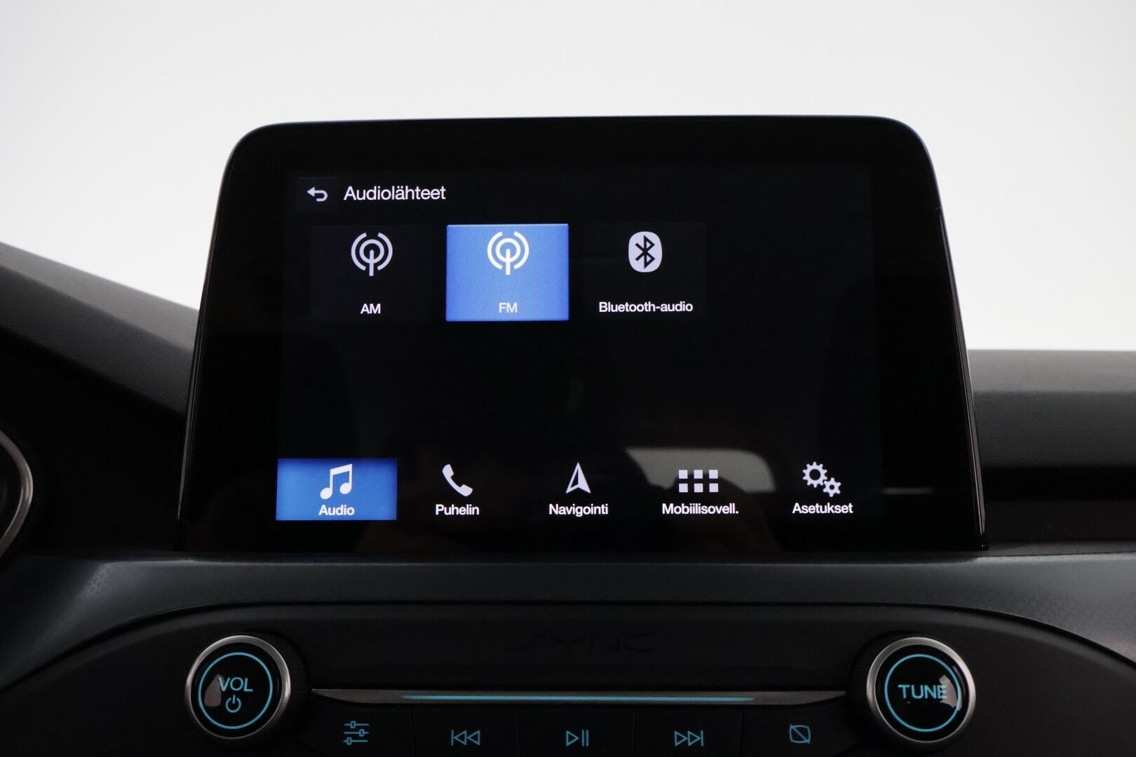 Ford Focus 2019 1,0 EcoBoost 125hv A8 Active Wagon * Webasto / Adapt.Vakkari / Adapt.LED / Lämm.Tuulilasi / Ratinlämmitys! - Suomiauto / Merkkihuollot / 2x Hyvät renkaat!