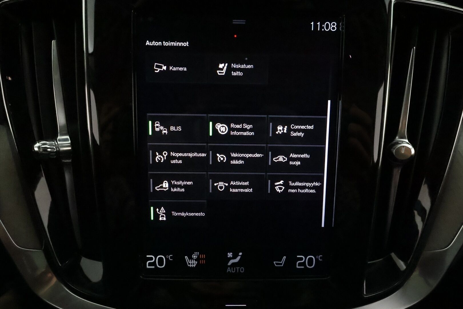 Volvo V60 2019 T8 AWD Inscription aut *ACC / Panorama / Muistipenkki / Full LED / P.kamera / BLIS / Navi / Sporttinahat / Webasto* - Suomi-auto / Kahdet renkaat aluvanteilla / Merkkihuollettu