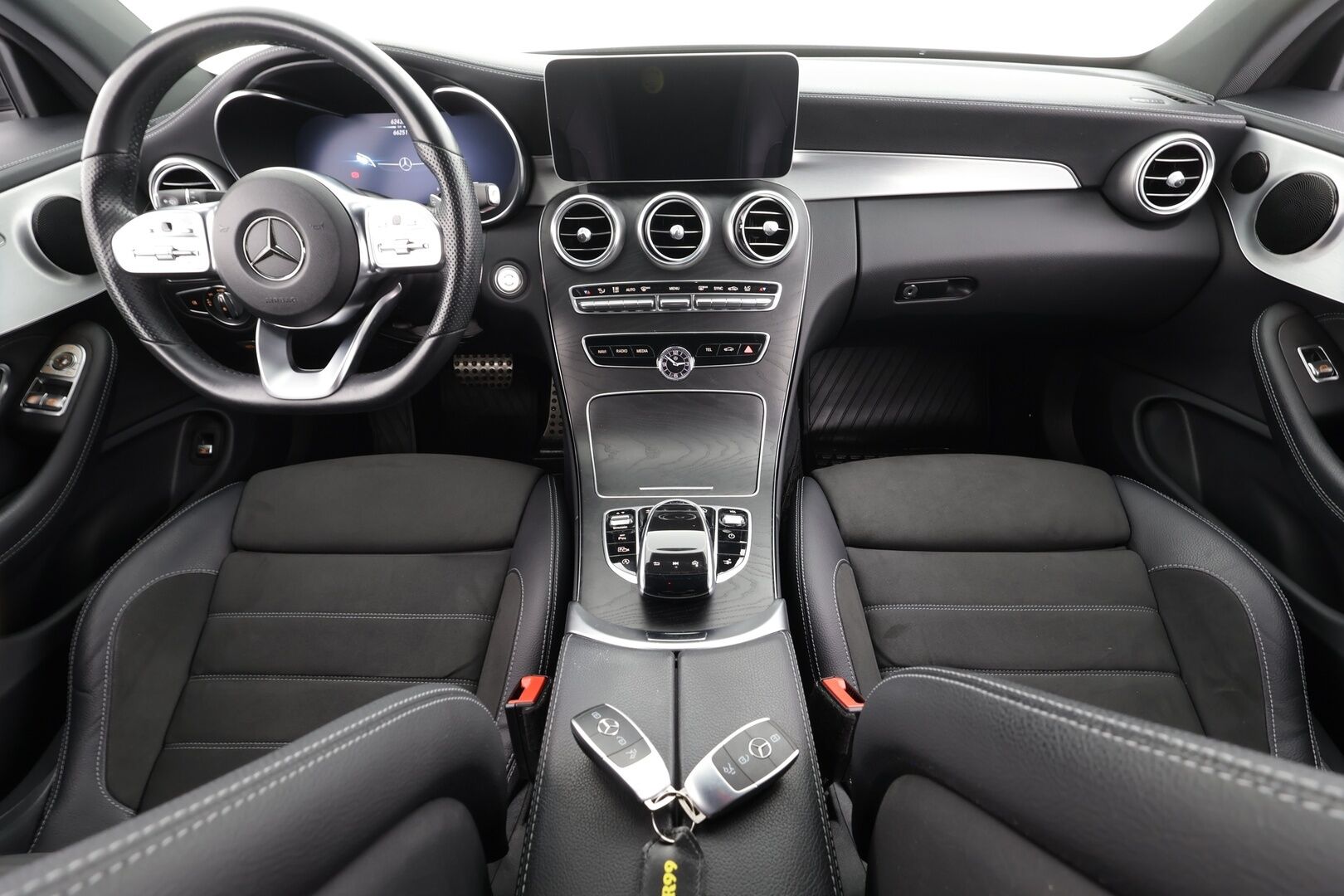 Mercedes-Benz C 2020 300 d 4MATIC Coupé A AMG * Distronic / Sportpenkit / Multibeam / P.Kamera / Navi / Digimittaristo / Lohkolämmitin * - 1-om Suomi-auto / Kahdet renkaat / Merkkihuollot - HULLU BLACKWEEK KORKOTARJOUS 2,49%