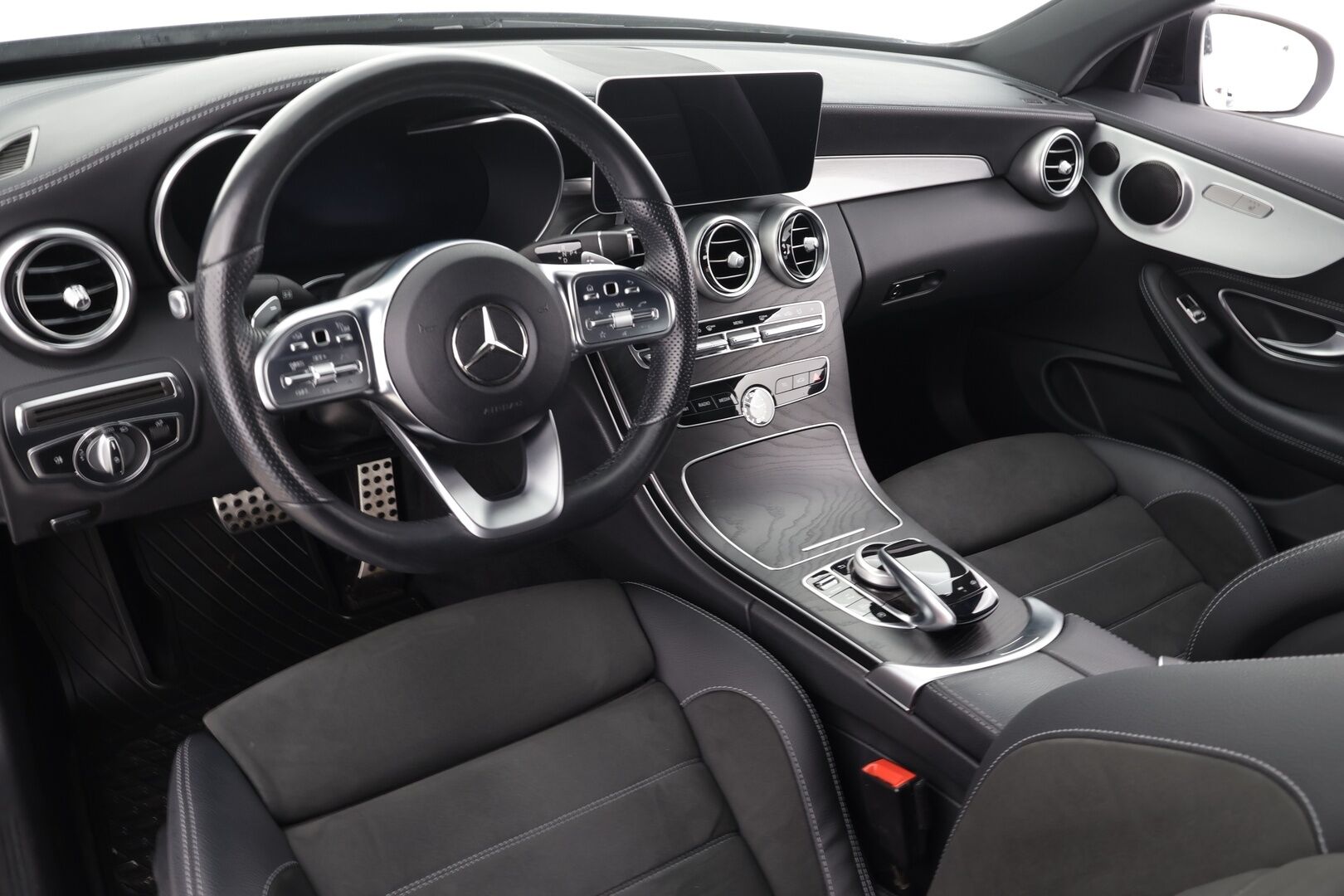 Mercedes-Benz C 2020 300 d 4MATIC Coupé A AMG * Distronic / Sportpenkit / Multibeam / P.Kamera / Navi / Digimittaristo / Lohkolämmitin * - 1-om Suomi-auto / Kahdet renkaat / Merkkihuollot - HULLU BLACKWEEK KORKOTARJOUS 2,49%