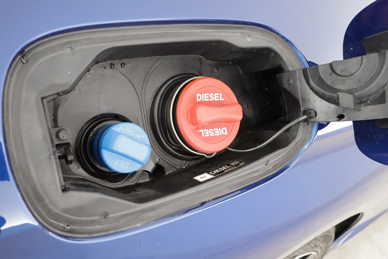 Mercedes-Benz C 2020 300 d 4MATIC Coupé A AMG * Distronic / Sportpenkit / Multibeam / P.Kamera / Navi / Digimittaristo / Lohkolämmitin * - 1-om Suomi-auto / Kahdet renkaat / Merkkihuollot - HULLU BLACKWEEK KORKOTARJOUS 2,49%