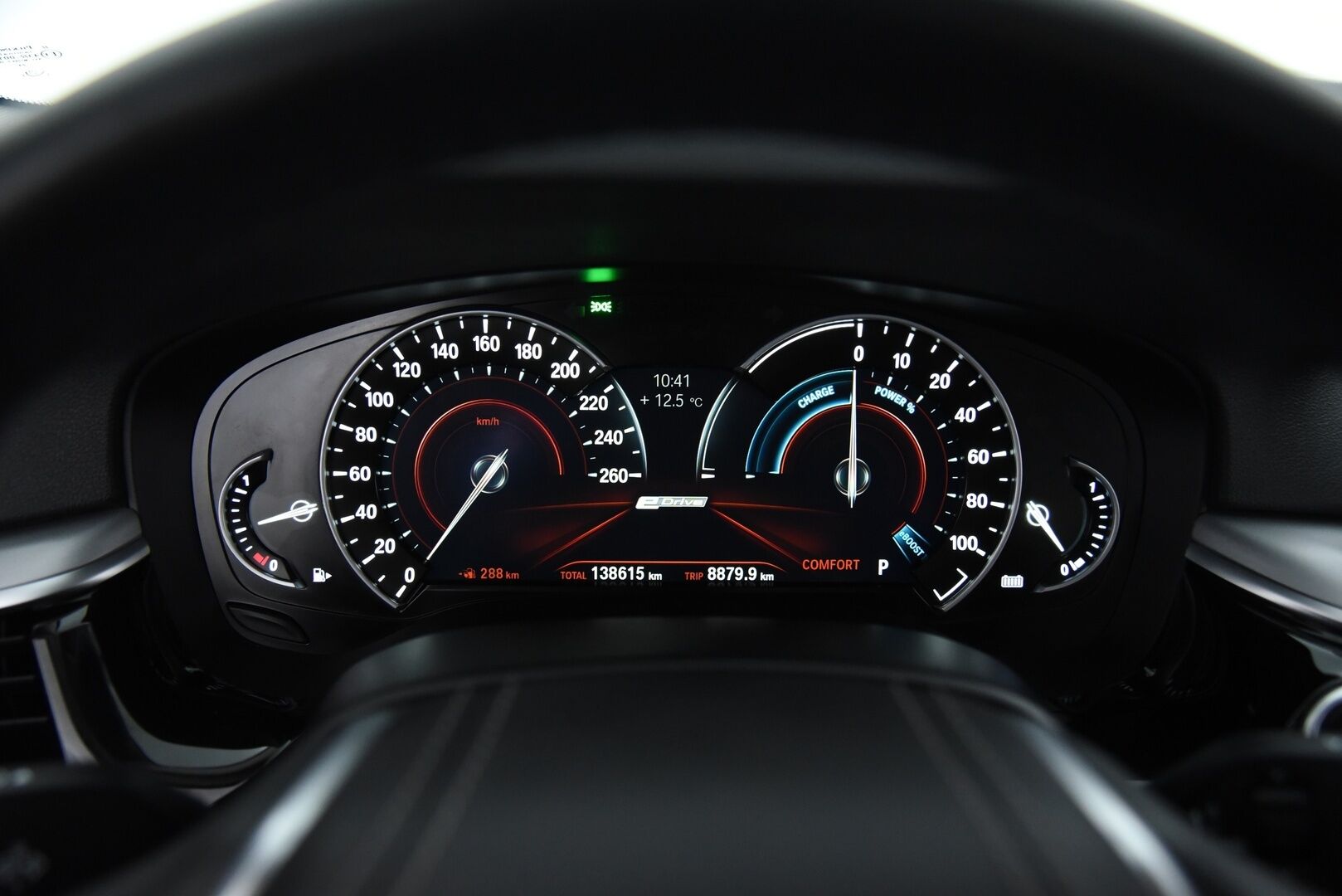 BMW 530 2019 G30 Sedan 530e A Charged Edition / Suomi-auto / Vakkari / P-kamera / LED - Digimittaristo / Ratinlämmitin / 2x renkaat