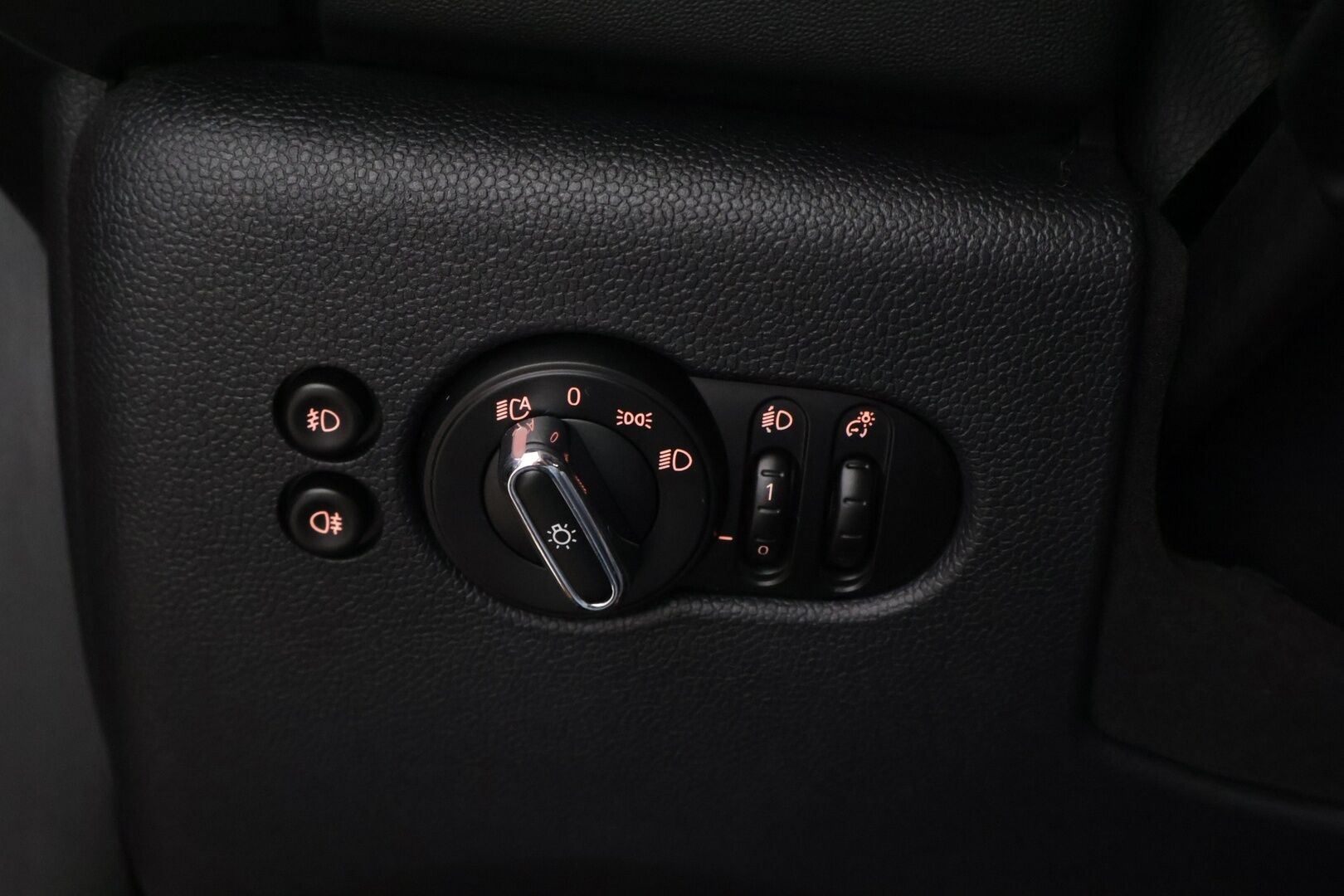 Mini One 2016 1.2 */ Ilmastointi / Ambient / Näyttävä /* - *NÄPPÄRÄ / MATALAT KULUT / ILMAINEN KOTIINTOIMITUS