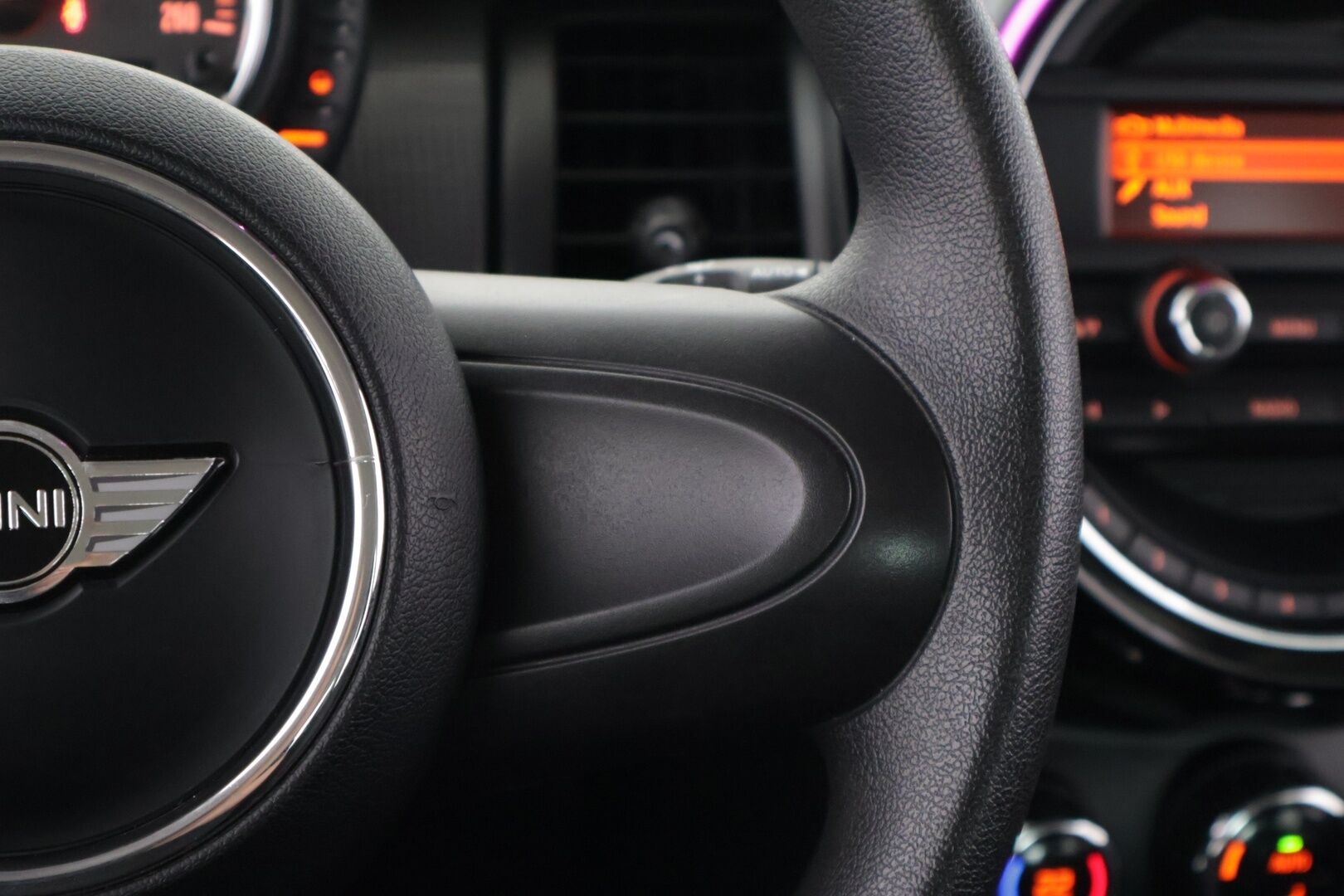 Mini One 2016 1.2 */ Ilmastointi / Ambient / Näyttävä /* - *NÄPPÄRÄ / MATALAT KULUT / ILMAINEN KOTIINTOIMITUS