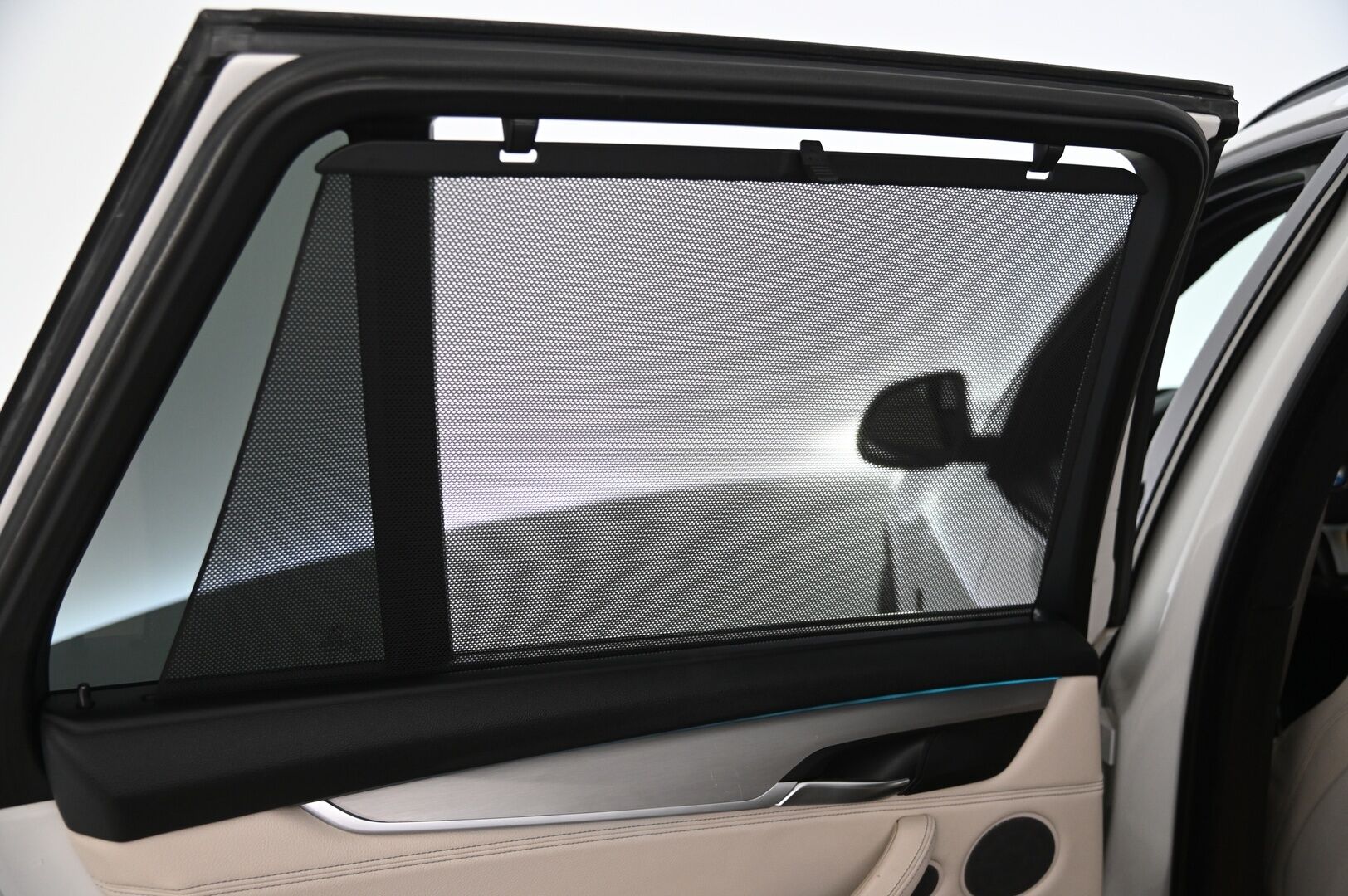 BMW X5 2014 F15 M50d M-Sport *Softclose / HUD / H&K / ACC / Panorama / Muisti nahat / Koukku* - *Webasto / 2xrenkaat / Innovation paketti* - HULLU BLACKWEEK KORKOTARJOUS 2,49%