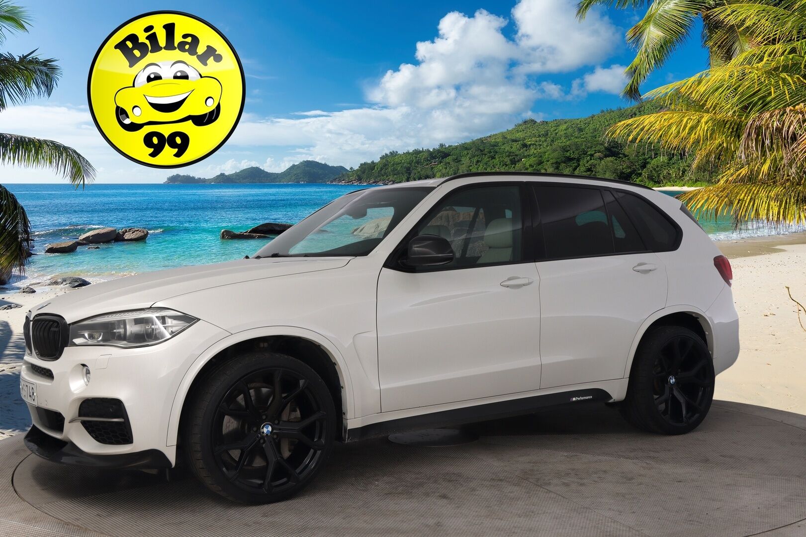 BMW X5 2014 F15 M50d M-Sport *Softclose / HUD / H&K / ACC / Panorama / Muisti nahat / Koukku* - *Webasto / 2xrenkaat / Innovation paketti* - HULLU BLACKWEEK KORKOTARJOUS 2,49%