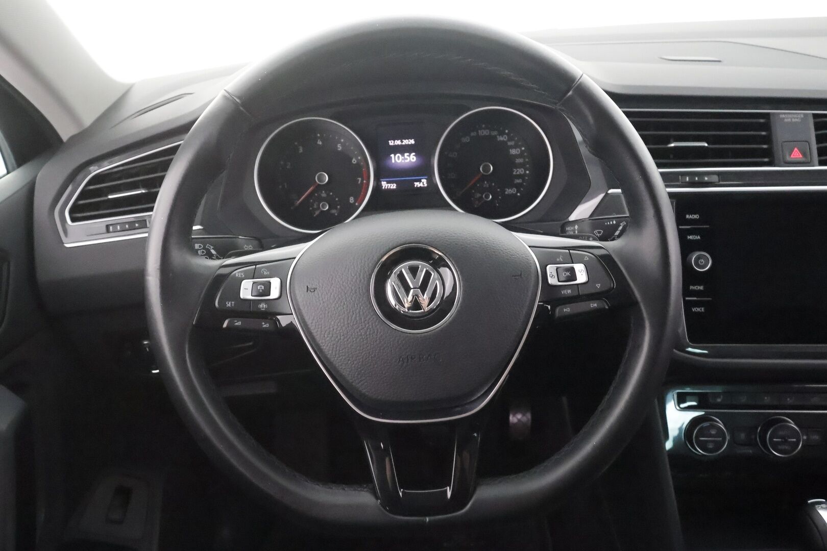 Volkswagen Tiguan 2019 Comfortline 1,5 TSI EVO 110 kW (150 hv) DSG-automaatti - Suomiauto | Webasto | ACC | KeylessGo | Peruutustutkat | Navi | Adapt.LED | Sähköluukku | 2x Renkaat Aluvantein!