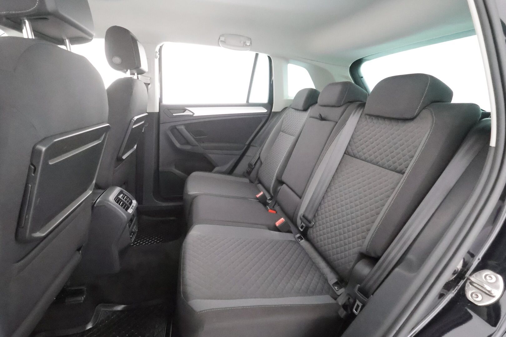 Volkswagen Tiguan 2019 Comfortline 1,5 TSI EVO 110 kW (150 hv) DSG-automaatti - Suomiauto | Webasto | ACC | KeylessGo | Peruutustutkat | Navi | Adapt.LED | Sähköluukku | 2x Renkaat Aluvantein!
