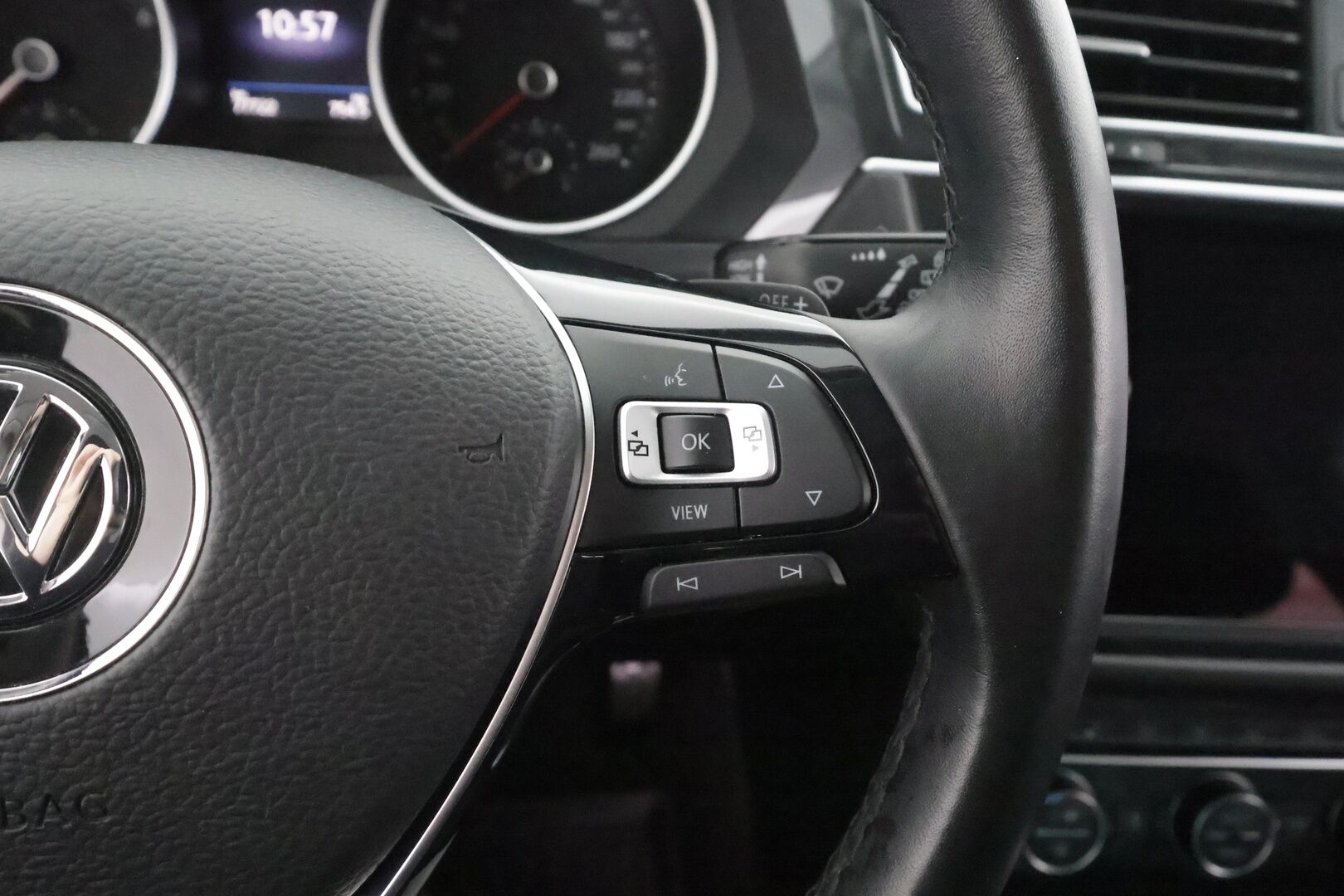 Volkswagen Tiguan 2019 Comfortline 1,5 TSI EVO 110 kW (150 hv) DSG-automaatti - Suomiauto | Webasto | ACC | KeylessGo | Peruutustutkat | Navi | Adapt.LED | Sähköluukku | 2x Renkaat Aluvantein!