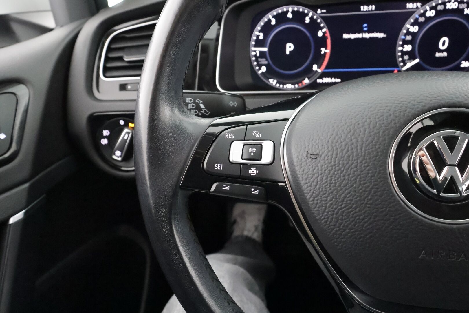 Volkswagen Golf 2019 Highline 1,5 TSI EVO 96 kW (130 hv) BLUEMOTION DSG * ACC / Webasto / Koukku / LED / P.kamera / Keyless * - Merkkihuollettu / Suomi-auto / Kahdet Renkaat