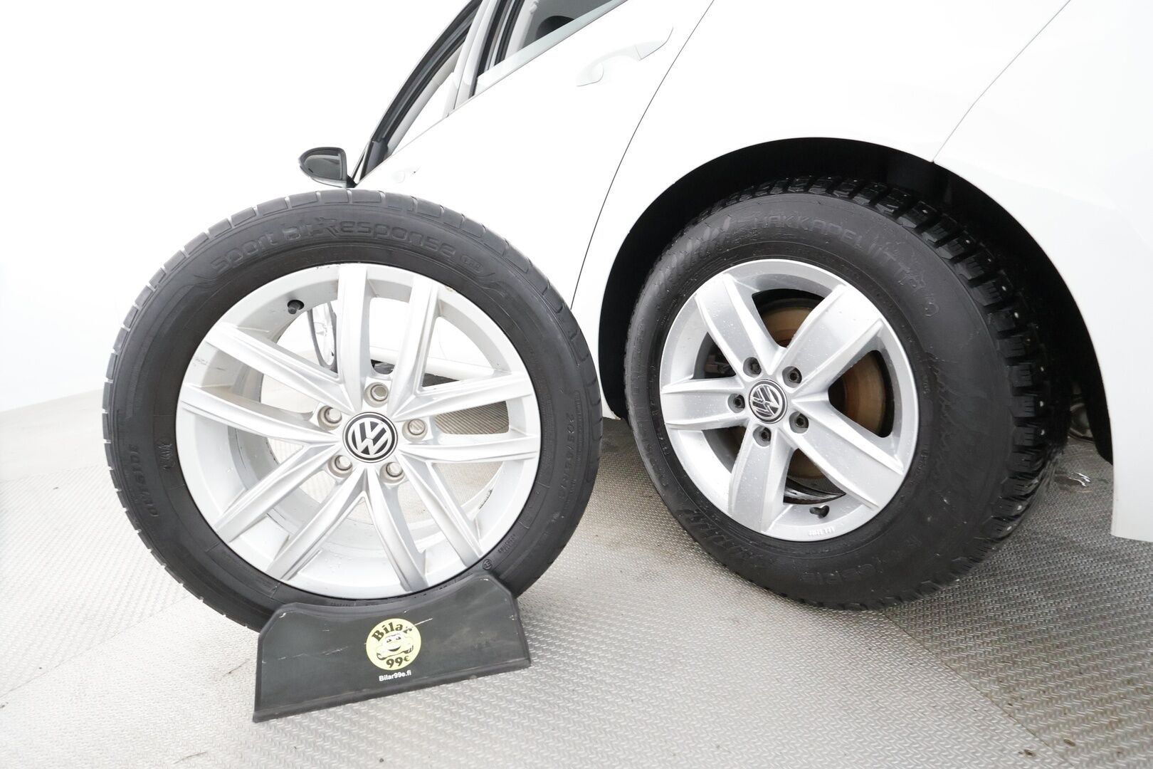 Volkswagen Golf 2019 Highline 1,5 TSI EVO 96 kW (130 hv) BLUEMOTION DSG * ACC / Webasto / Koukku / LED / P.kamera / Keyless * - Merkkihuollettu / Suomi-auto / Kahdet Renkaat