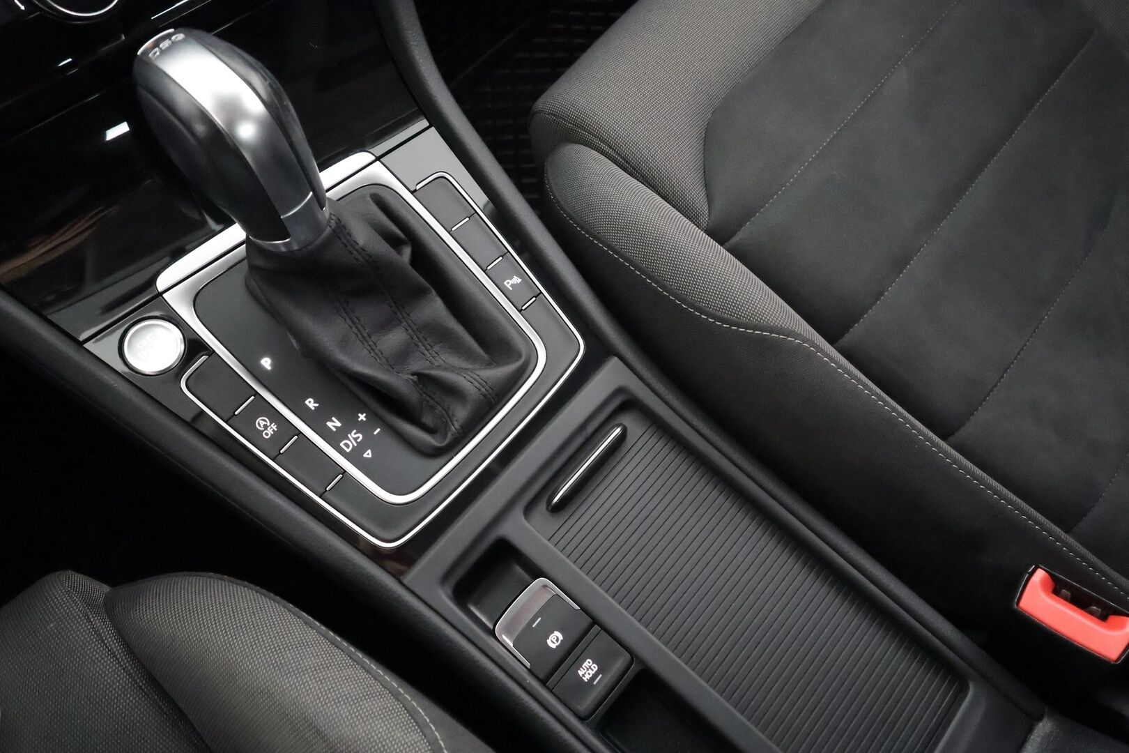 Volkswagen Golf 2019 Highline 1,5 TSI EVO 96 kW (130 hv) BLUEMOTION DSG * ACC / Webasto / Koukku / LED / P.kamera / Keyless * - Merkkihuollettu / Suomi-auto / Kahdet Renkaat