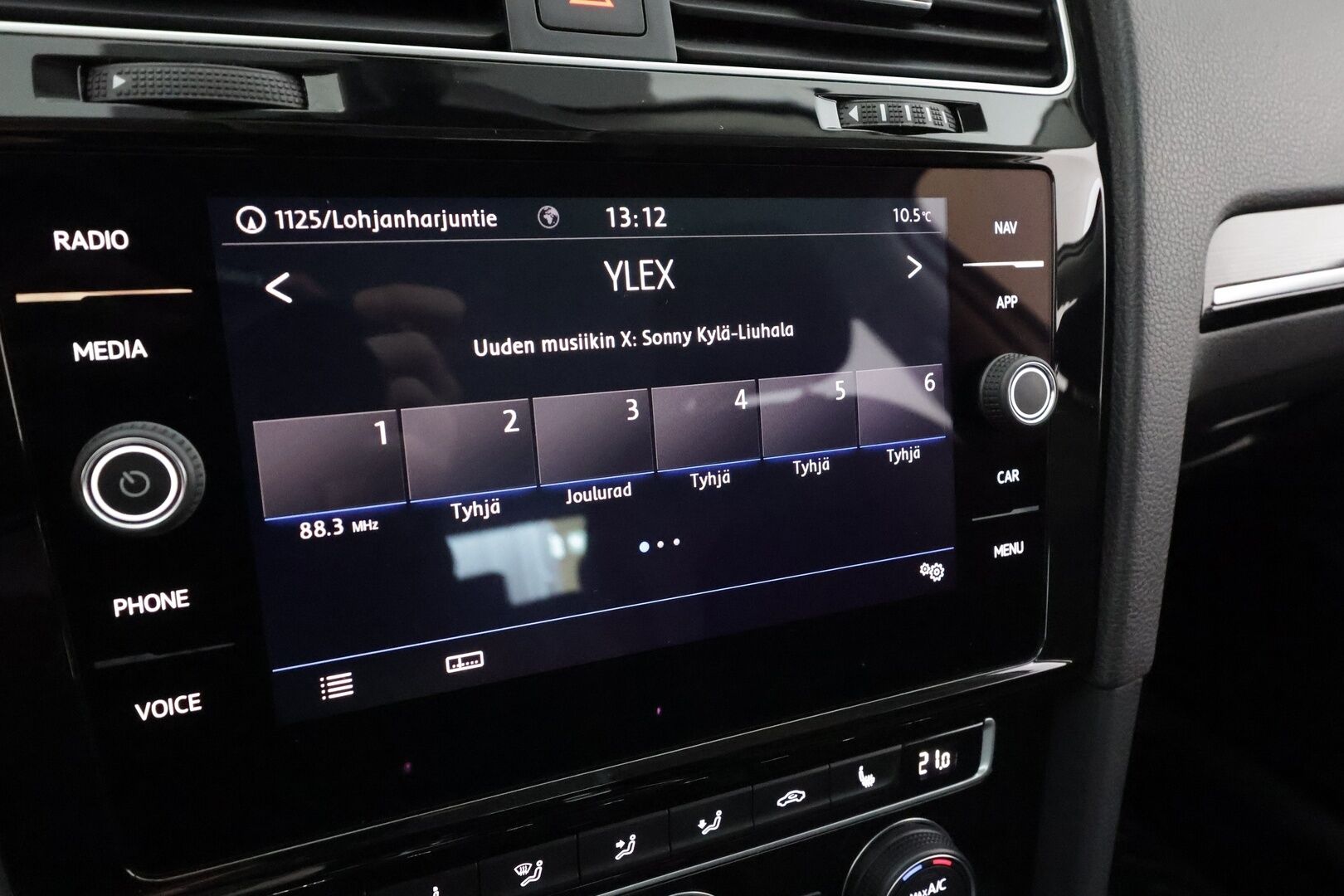 Volkswagen Golf 2019 Highline 1,5 TSI EVO 96 kW (130 hv) BLUEMOTION DSG * ACC / Webasto / Koukku / LED / P.kamera / Keyless * - Merkkihuollettu / Suomi-auto / Kahdet Renkaat