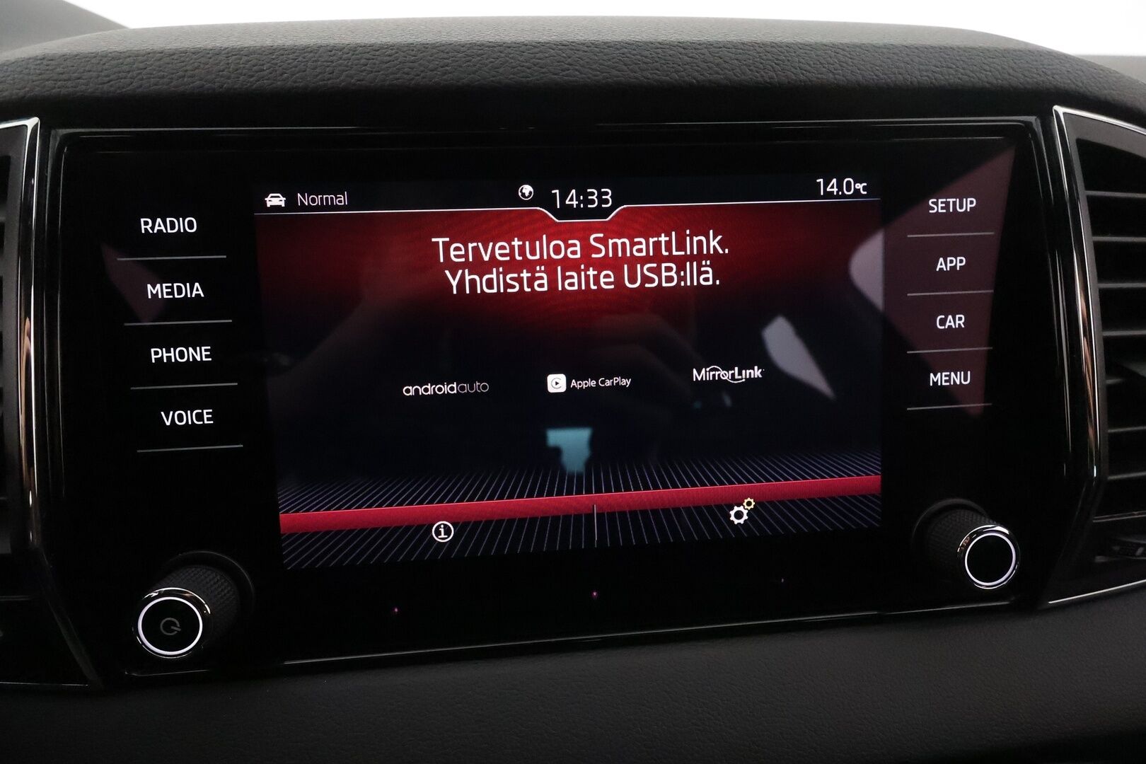 Skoda Karoq 2019 TSI SportLine DSG Autom. **Webasto / Adapt.Vakkari / P. Kamera / LED-valot / Kaistavahti / KeylessGO / 2x Renkaat**