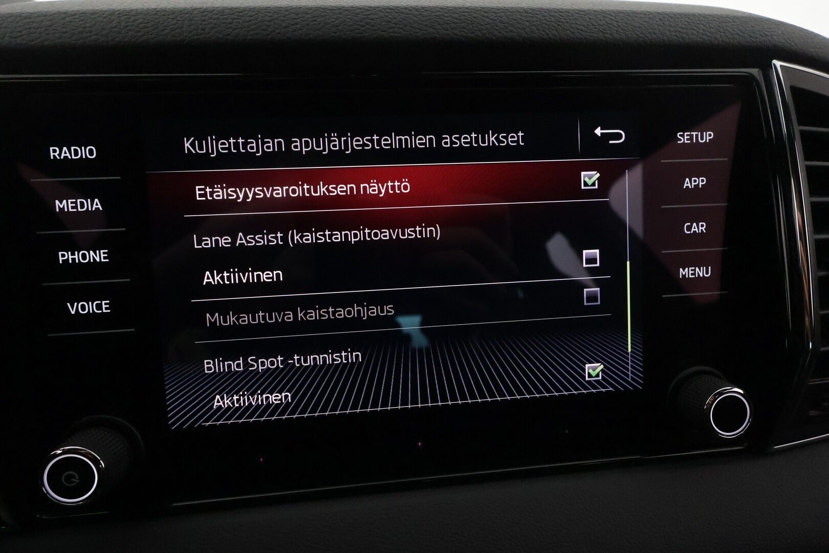 Skoda Karoq 2019 TSI SportLine DSG Autom. **Webasto / Adapt.Vakkari / P. Kamera / LED-valot / Kaistavahti / KeylessGO / 2x Renkaat**