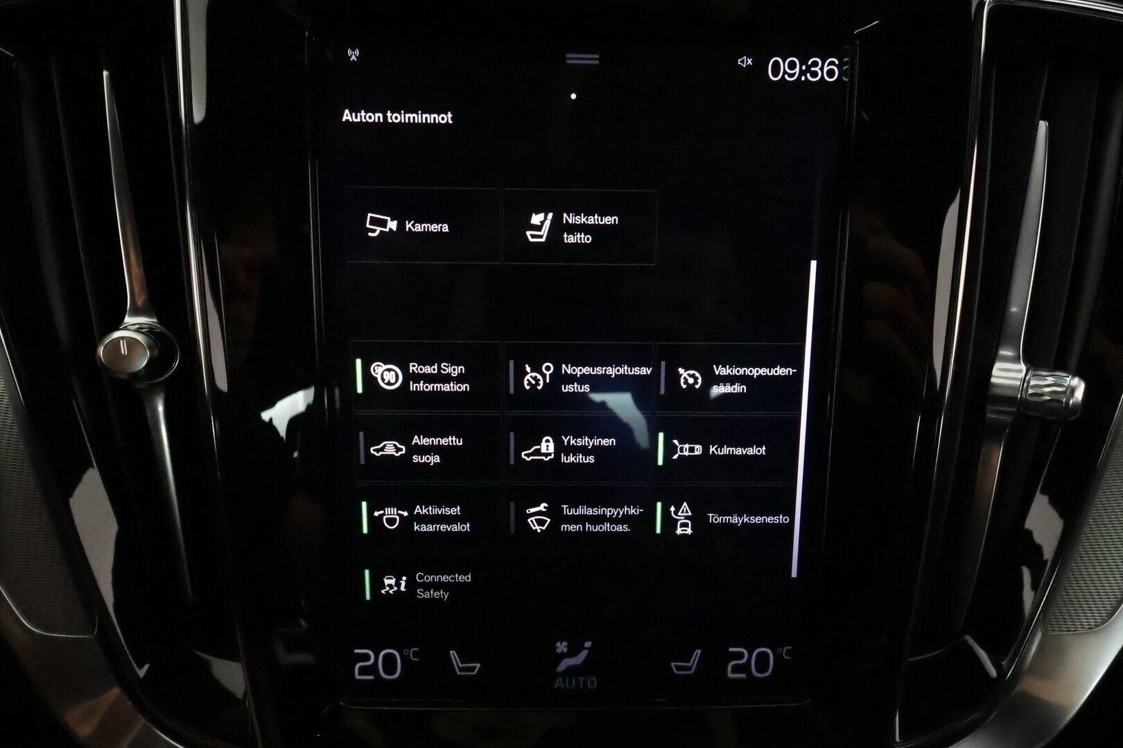 Volvo S60 2019 T5 Business R-Design aut **Adapt.vakkari / Muistipenkki / Webasto / H&K / 360.kamera / Full LED / KeylessGo** - 3,99 % KORKOTARJOUS TÄHÄN AUTOON - Suomi-auto / Merkkihuollettu / Kahdet renkaat aluvanteilla / Penkinlämmittimet takana / Tuulilasin lämmitin / Digimittaristo