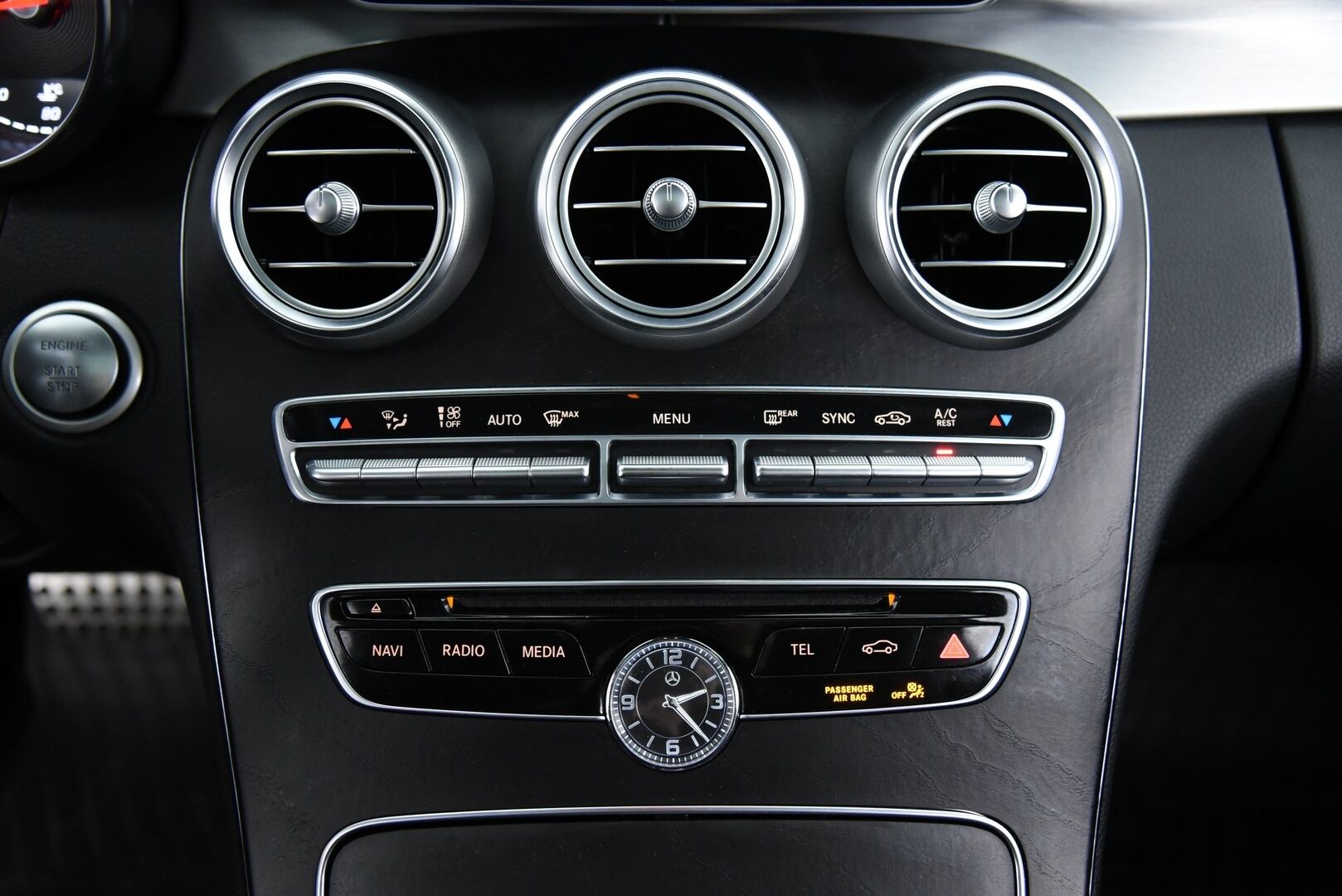 Mercedes-Benz C 2016 300 Coupé AMG / Distronic+ / DTR+Q / ILS-LED / Burmester / Panorama / P. Kamera / Sporttipenkit / Sähkökontti / - Huippuvarusteet! / Katveavustin / Putkisto / 2x renkaat & vanteet / Hyvät huollot! - HULLUT VÄLIPÄIVÄT KORKOTARJOUS 2,49%