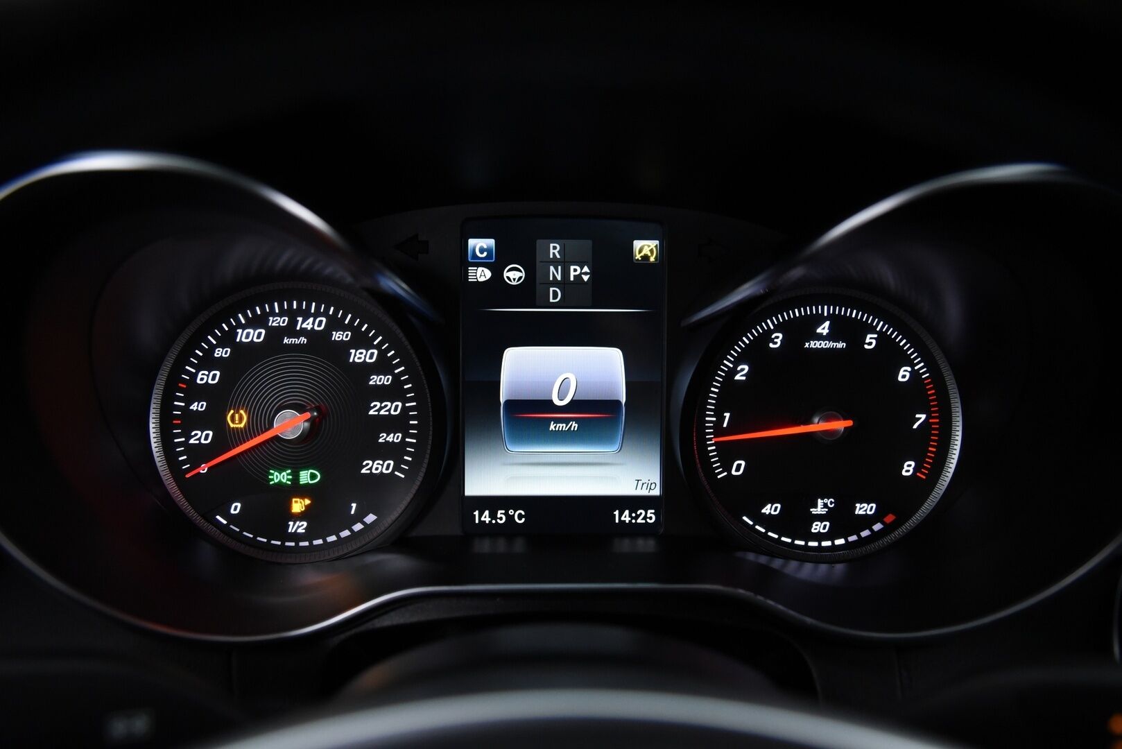 Mercedes-Benz C 2016 300 Coupé AMG / Distronic+ / DTR+Q / ILS-LED / Burmester / Panorama / P. Kamera / Sporttipenkit / Sähkökontti / - Huippuvarusteet! / Katveavustin / Putkisto / 2x renkaat & vanteet / Hyvät huollot! - HULLUT VÄLIPÄIVÄT KORKOTARJOUS 2,49%