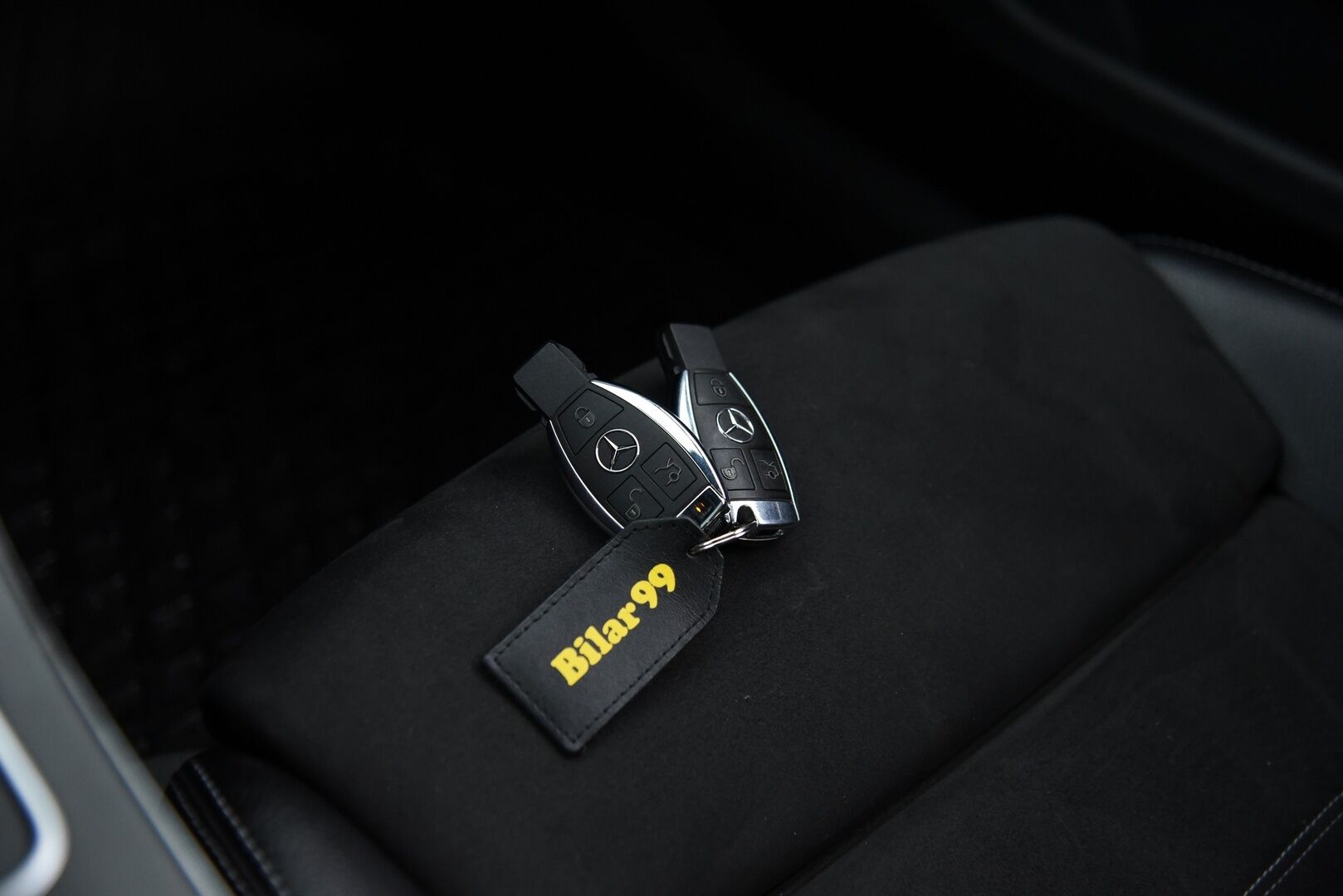 Mercedes-Benz C 2016 300 Coupé AMG / Distronic+ / DTR+Q / ILS-LED / Burmester / Panorama / P. Kamera / Sporttipenkit / Sähkökontti / - Huippuvarusteet! / Katveavustin / Putkisto / 2x renkaat & vanteet / Hyvät huollot! - HULLUT VÄLIPÄIVÄT KORKOTARJOUS 2,49%