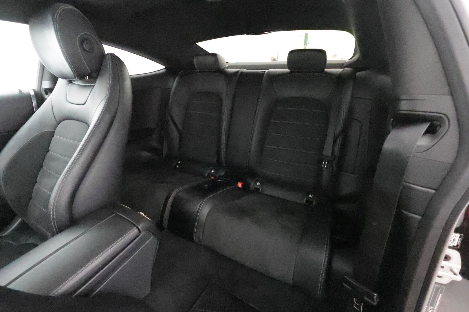 Mercedes-Benz C 2016 300 Coupé AMG **Adapt.Vakkari / Adapt.LED / Burmester / Lasikattoluukku / P. Kamera / Sporttipenkit** - 3,99 % KORKOTARJOUS TÄHÄN AUTOON - Kaistavahti / Katveavustin / KeylessGO / 1x Vanteet / 2x Renkaat