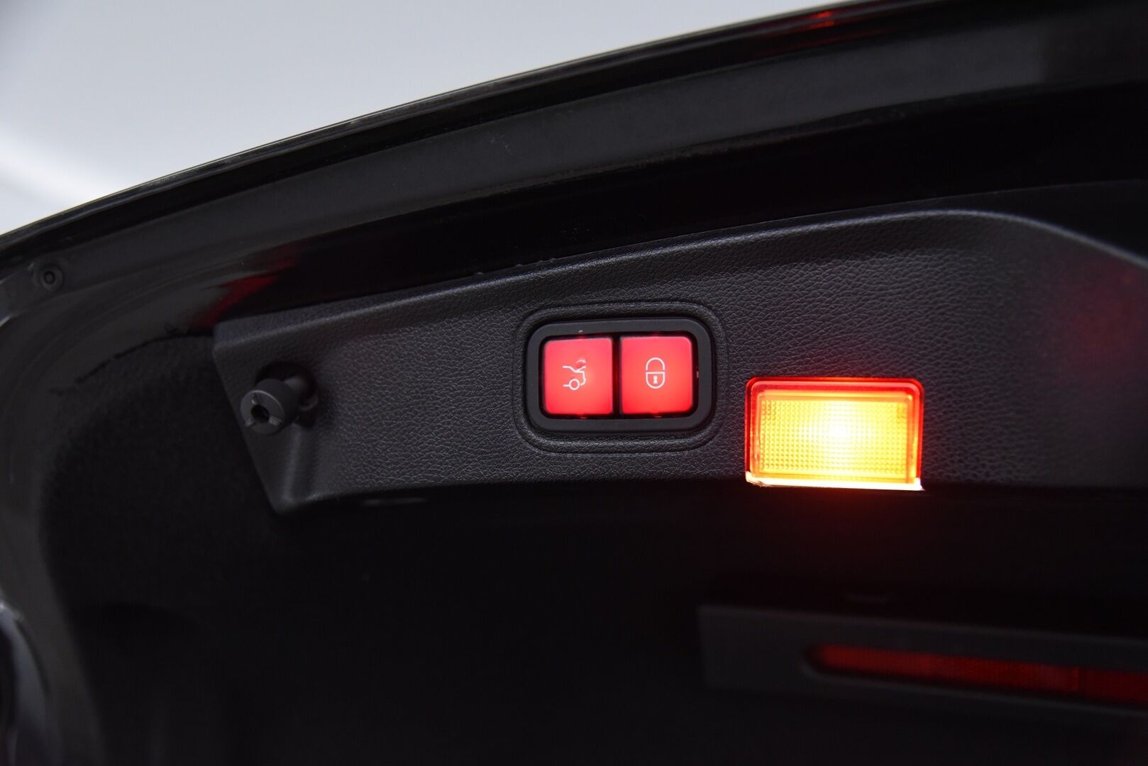 Mercedes-Benz C 2016 300 Coupé AMG / Distronic+ / DTR+Q / ILS-LED / Burmester / Panorama / P. Kamera / Sporttipenkit / Sähkökontti / - Huippuvarusteet! / Katveavustin / Putkisto / 2x renkaat & vanteet / Hyvät huollot! - HULLUT VÄLIPÄIVÄT KORKOTARJOUS 2,49%