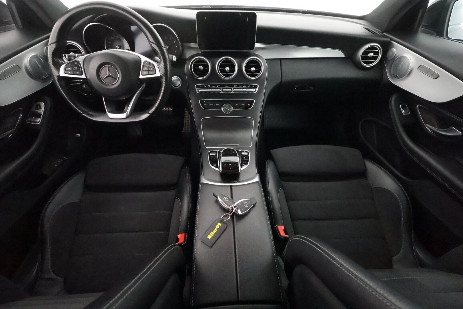 Mercedes-Benz C 2016 300 Coupé AMG **Adapt.Vakkari / Adapt.LED / Burmester / Lasikattoluukku / P. Kamera / Sporttipenkit** - 3,99 % KORKOTARJOUS TÄHÄN AUTOON - Kaistavahti / Katveavustin / KeylessGO / 1x Vanteet / 2x Renkaat