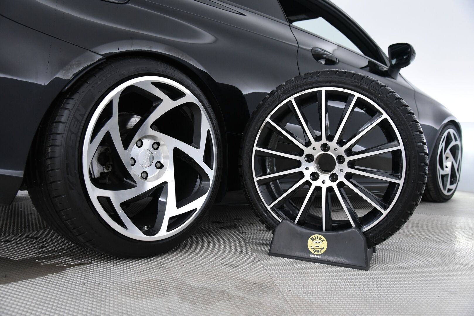 Mercedes-Benz C 2016 300 Coupé AMG / Distronic+ / DTR+Q / ILS-LED / Burmester / Panorama / P. Kamera / Sporttipenkit / Sähkökontti / - Huippuvarusteet! / Katveavustin / Putkisto / 2x renkaat & vanteet / Hyvät huollot! - HULLUT VÄLIPÄIVÄT KORKOTARJOUS 2,49%