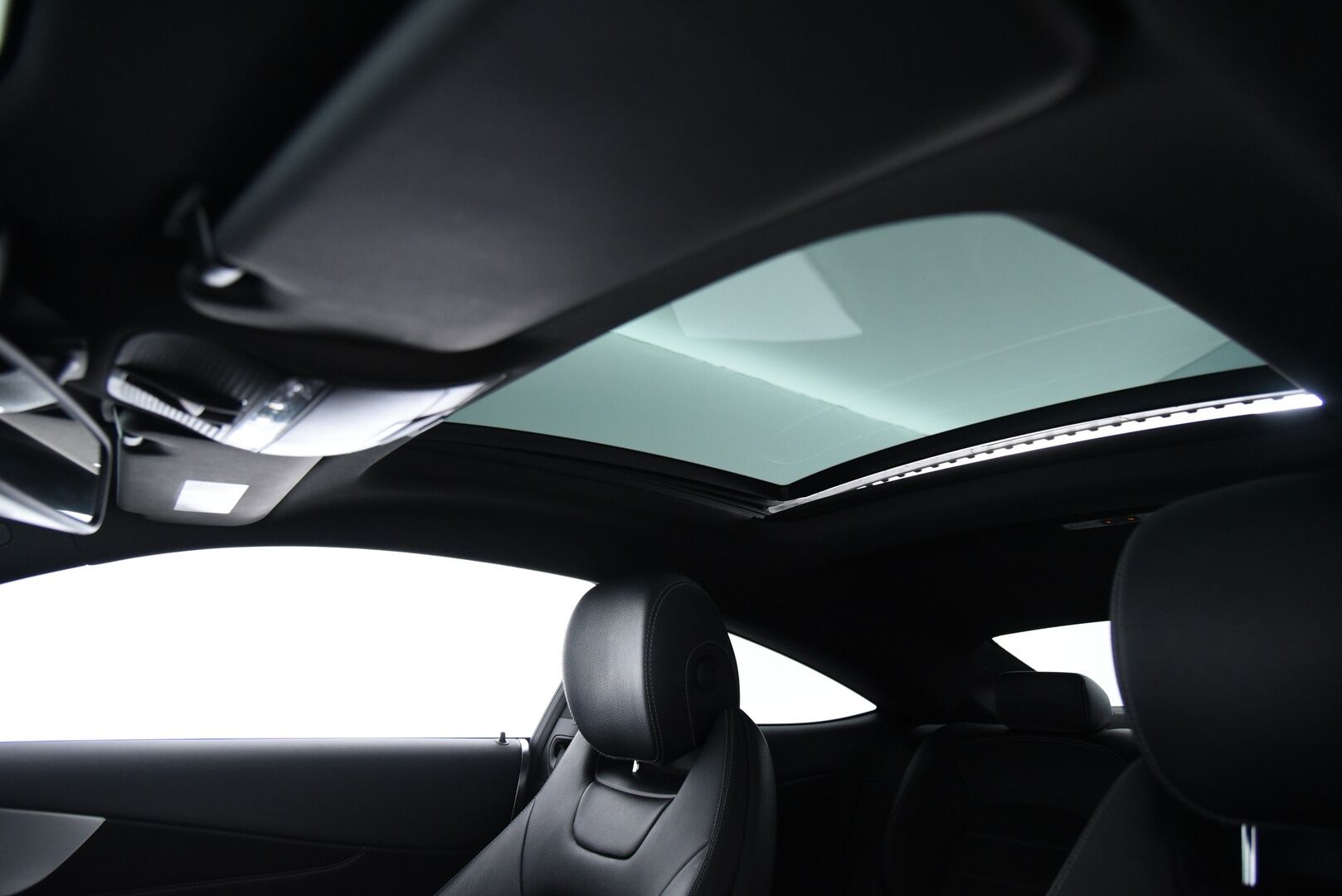 Mercedes-Benz C 2016 300 Coupé AMG / Distronic+ / DTR+Q / ILS-LED / Burmester / Panorama / P. Kamera / Sporttipenkit / Sähkökontti / - Huippuvarusteet! / Katveavustin / Putkisto / 2x renkaat & vanteet / Hyvät huollot! - HULLUT VÄLIPÄIVÄT KORKOTARJOUS 2,49%